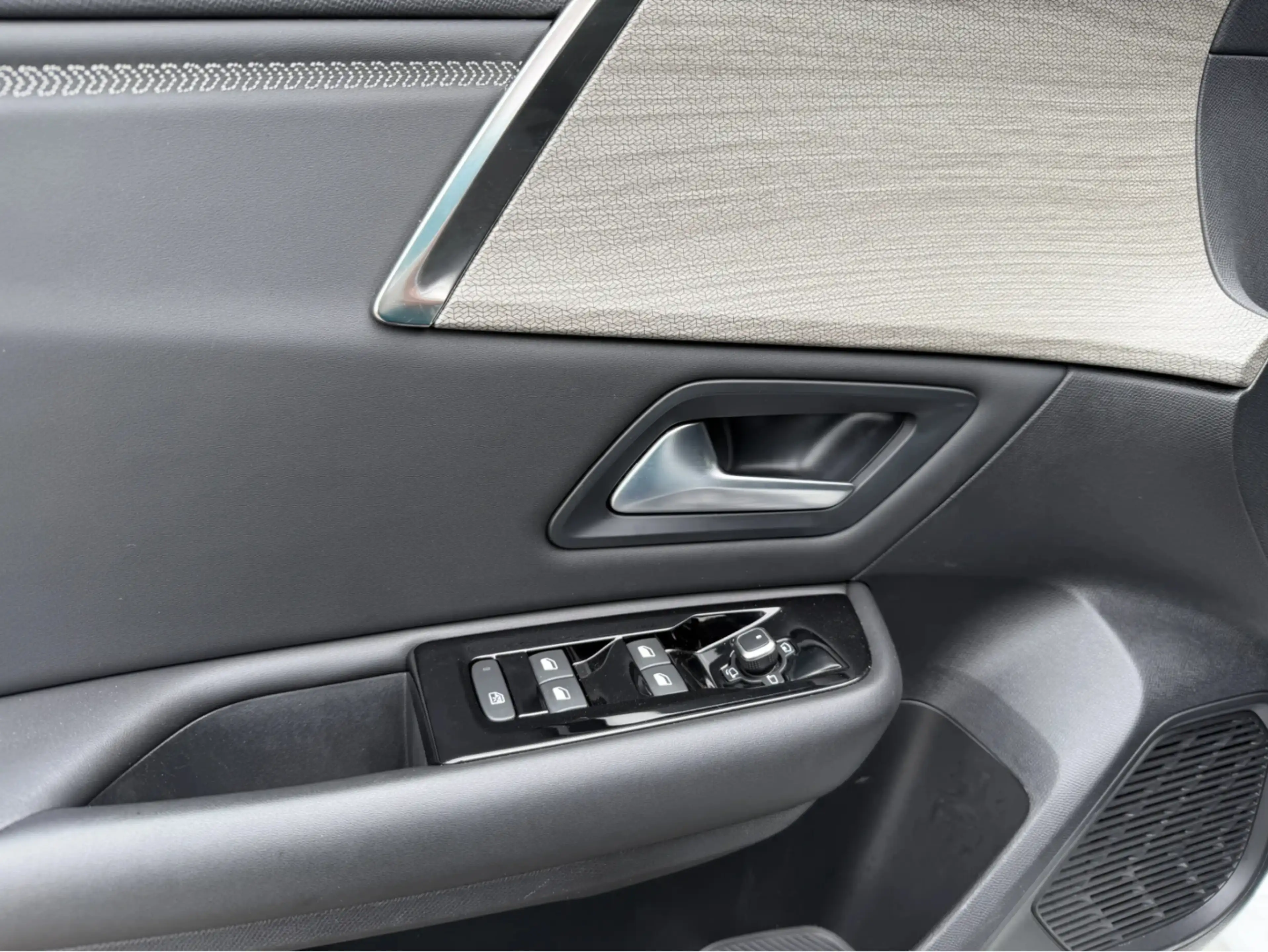 Citroen C5 X 1.6 Plug-in Hybrid 225 Shine Volledig leder, Memor — photo 13