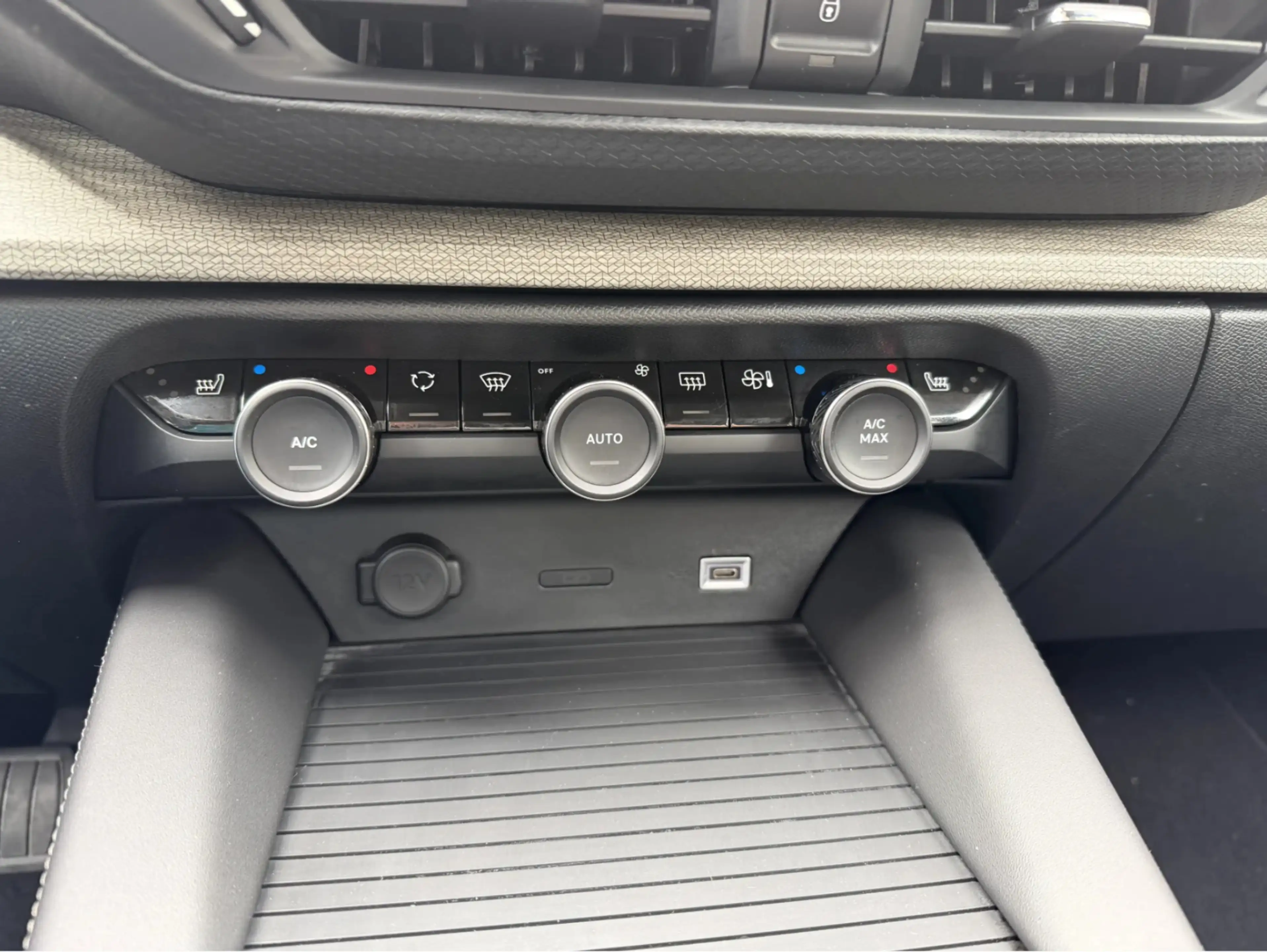 Citroen C5 X 1.6 Plug-in Hybrid 225 Shine Volledig leder, Memor — photo 14