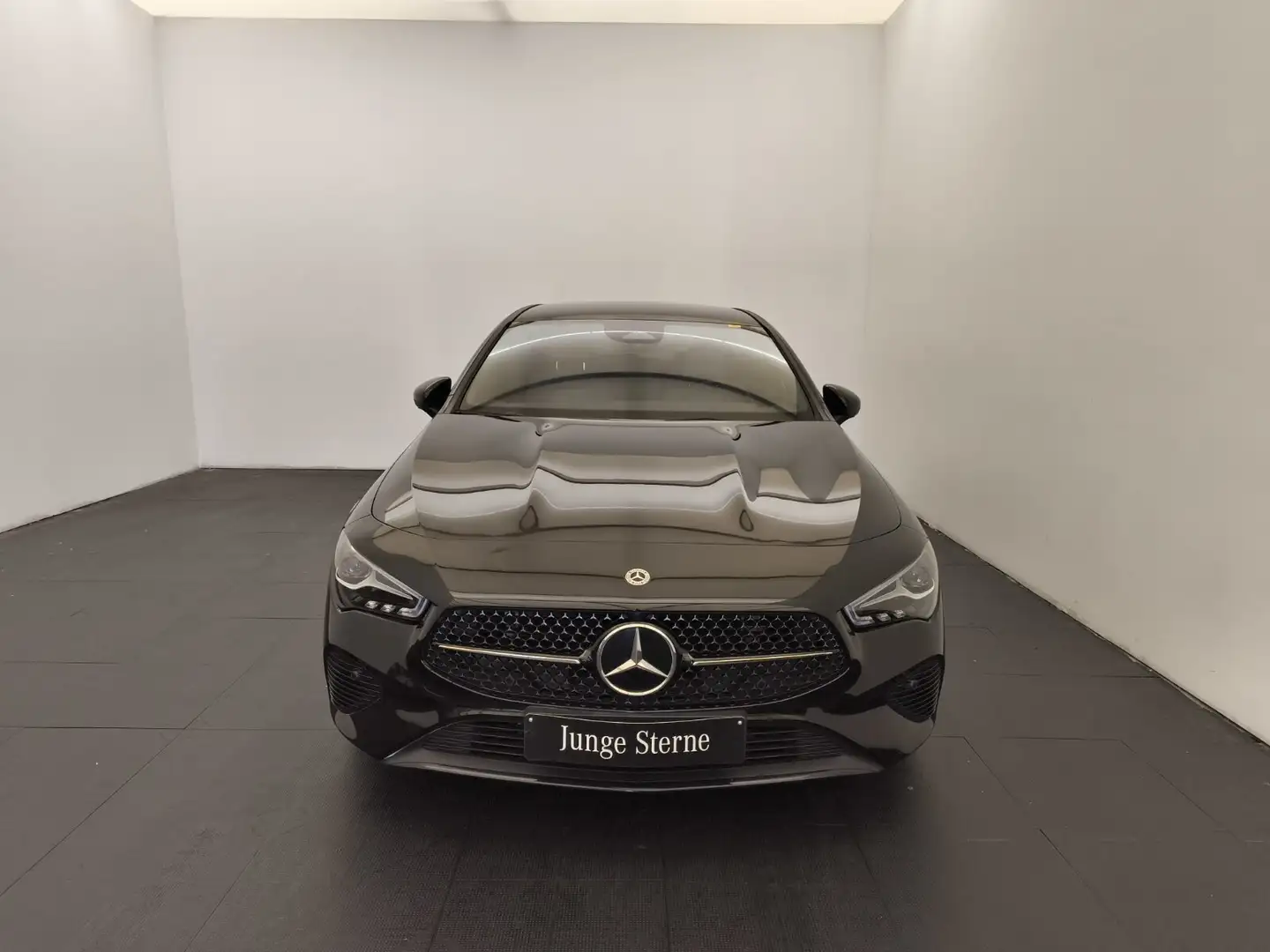 Mercedes-Benz CLA 180 CLA 180 SB Progressive Advanced Night Distro Navi Schwarz - 2