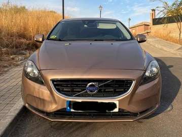 V40 D2 Kinetic Aut. 115 Kinetic