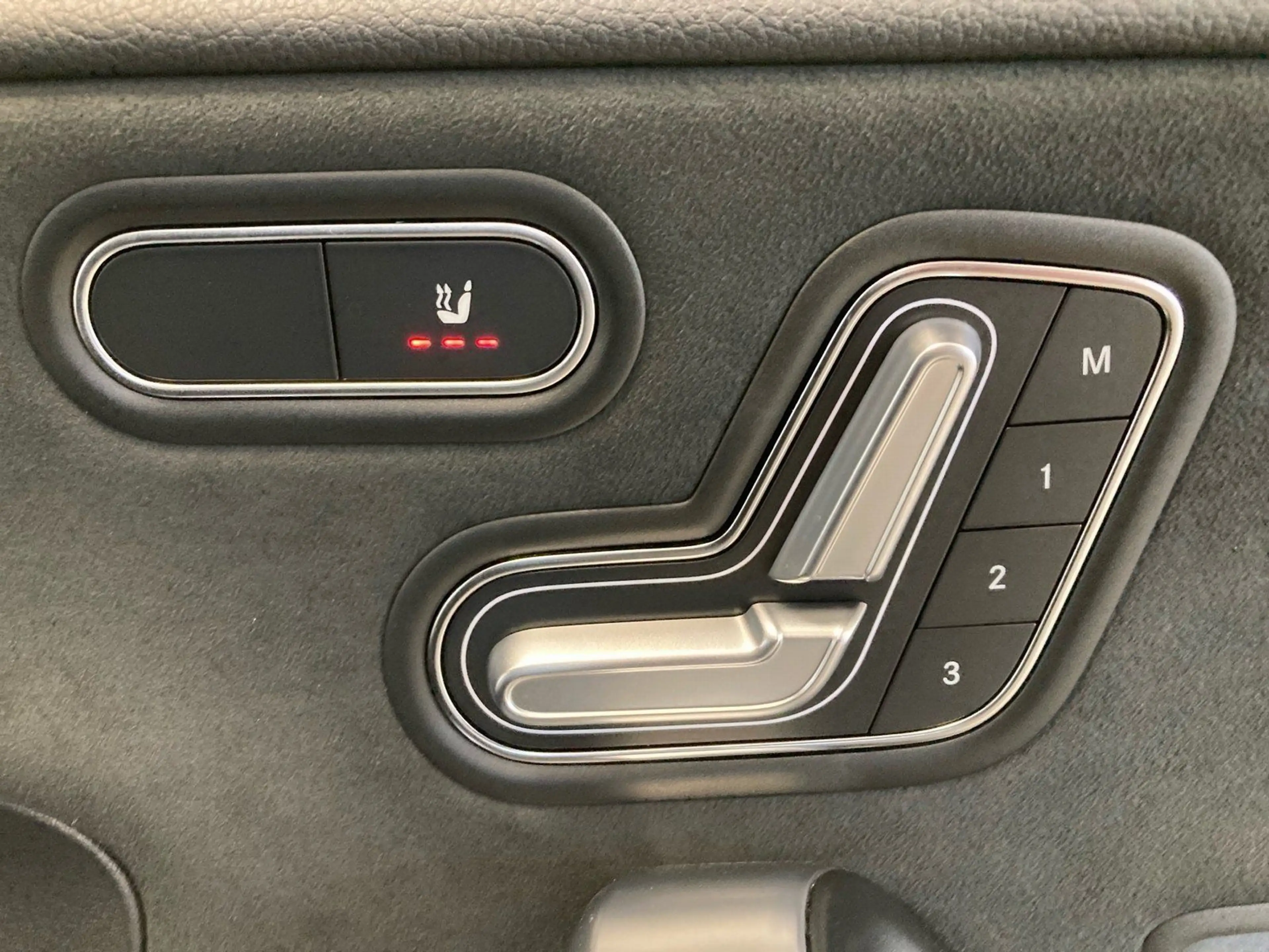 Mercedes-Benz CLA 180 AMG Plus*Pano*HUD*360°*MBeam*AHK*Totwink — photo 15