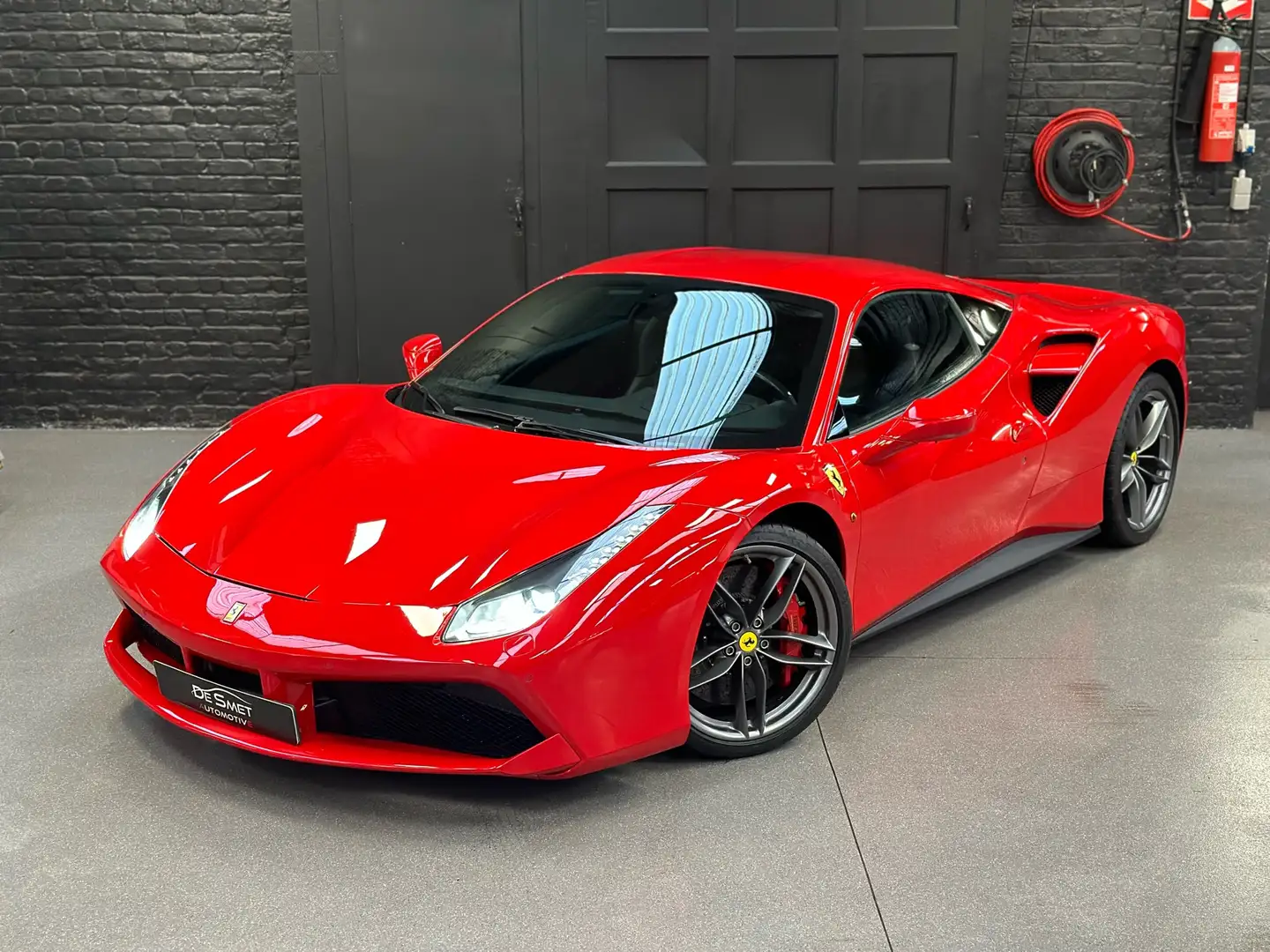 Ferrari 488 #belgiancar #Camera #Lift #Applecarplay Red - 1