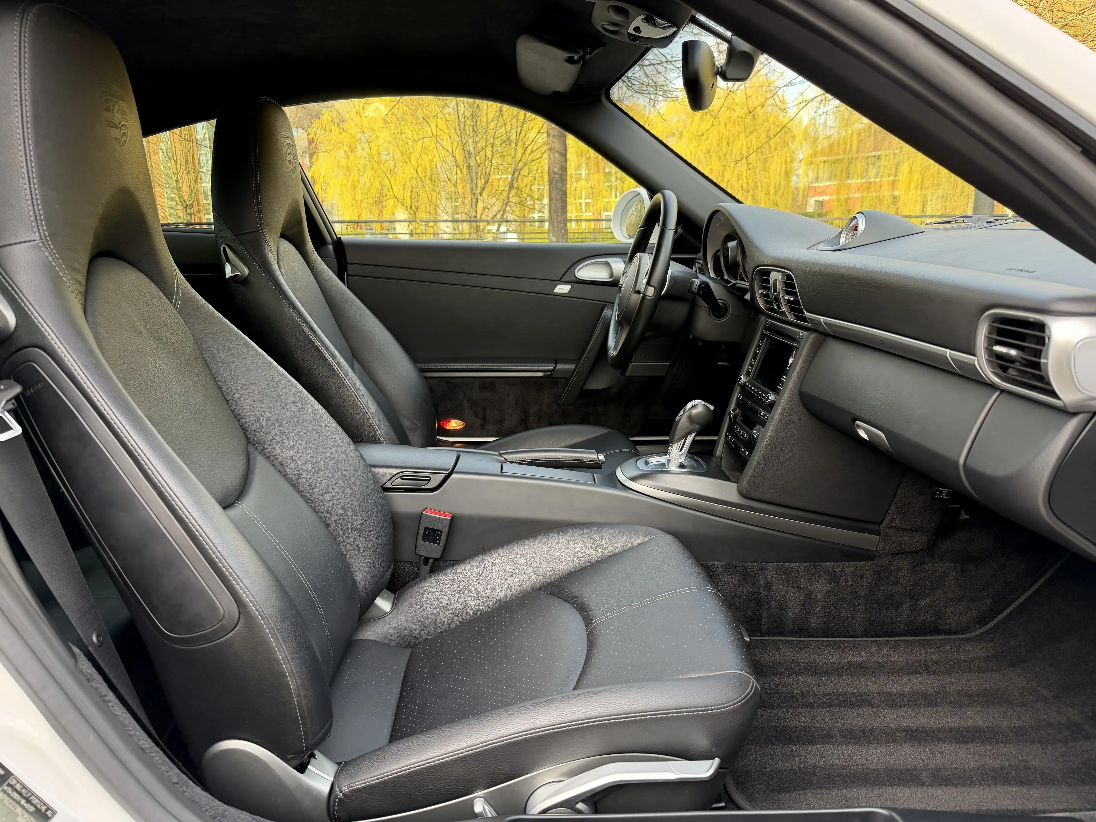 Porsche 997 .2 911 Carrera 4S 3.8i PDK ** 1st paint - Just Serviced ** — photo 15