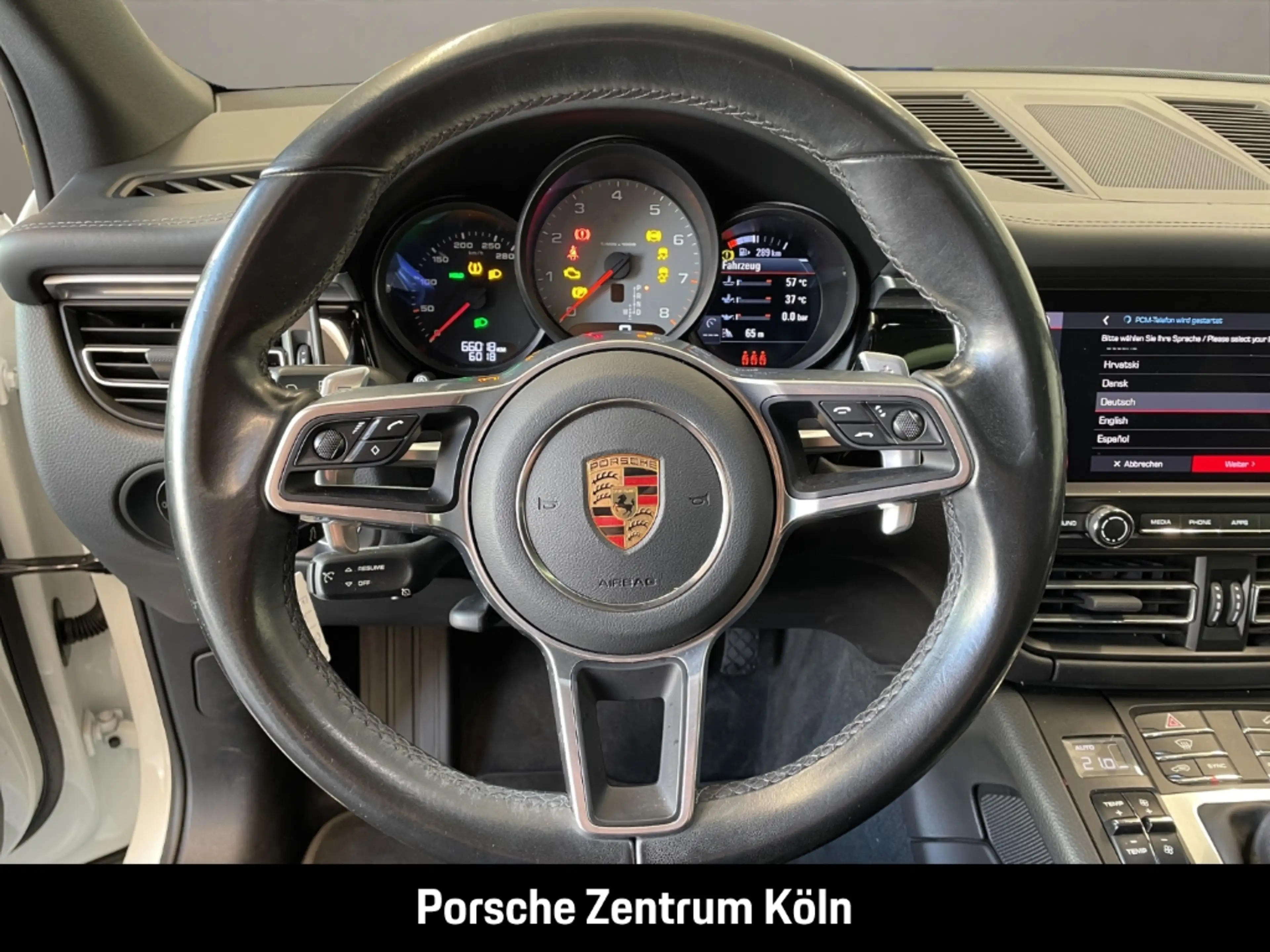 Porsche Macan S — photo 15
