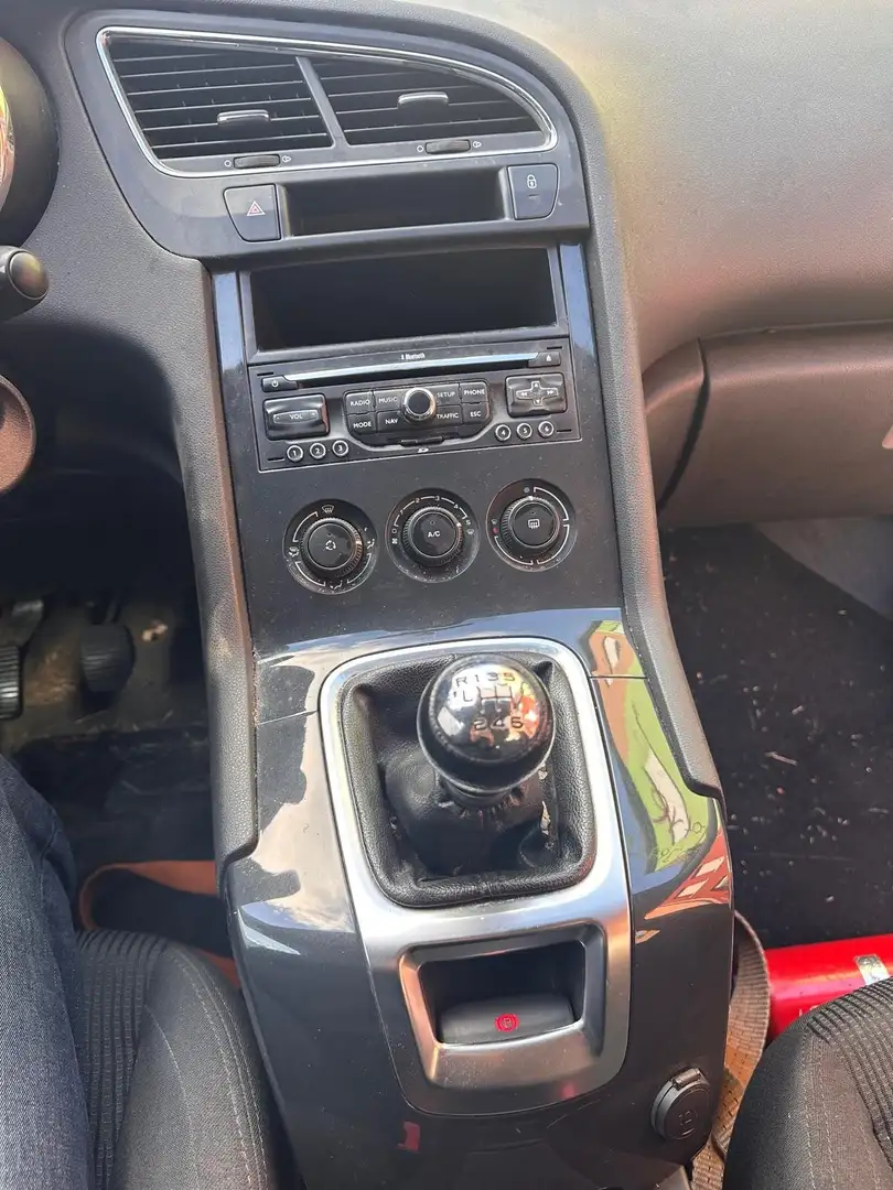 Peugeot 5008 HDI FAP 110 Family - 1