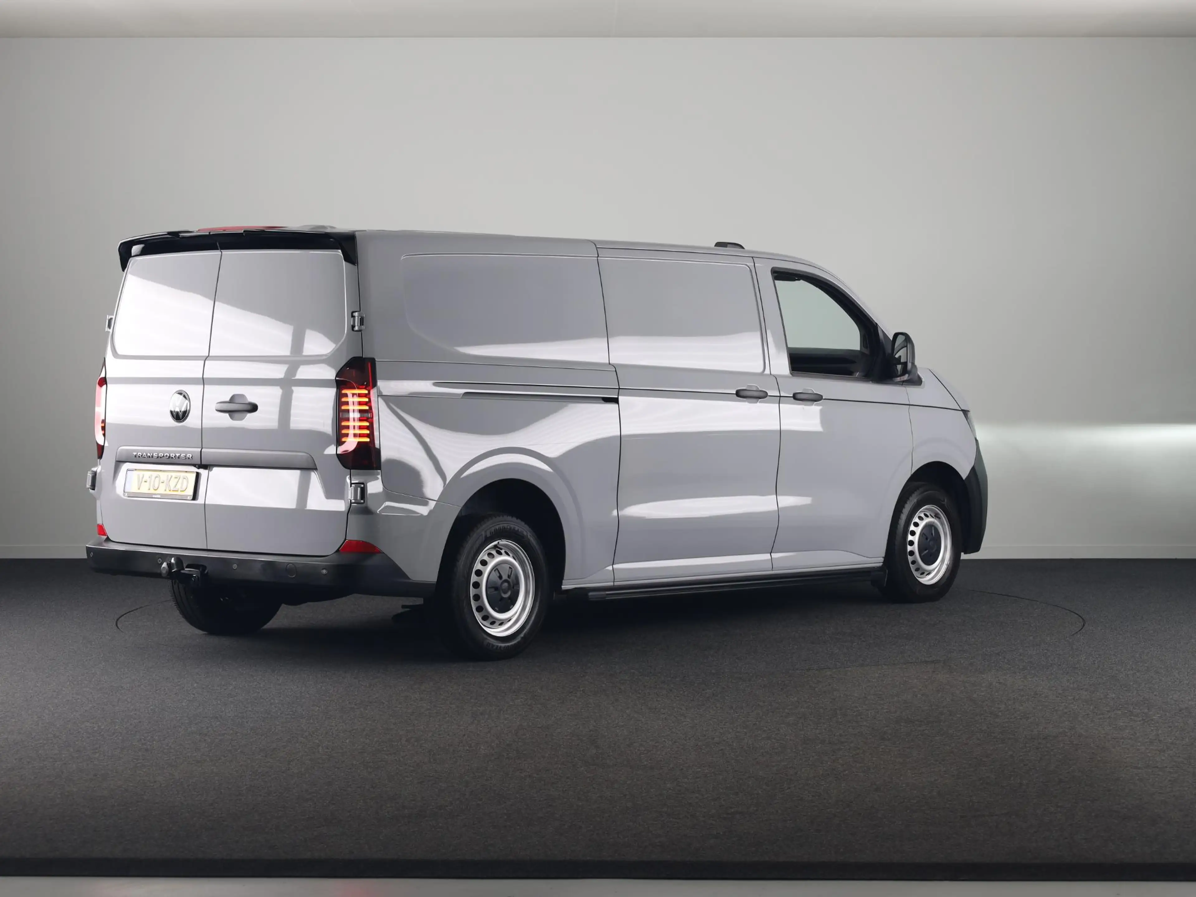 Volkswagen Transporter 2.0 TDI L2H1 30 110 PK | Verlengde garantie | Trek — photo 4