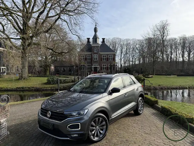 Volkswagen T-Roc 1.5 TSI Sport | Led | Camera | DigiDash |