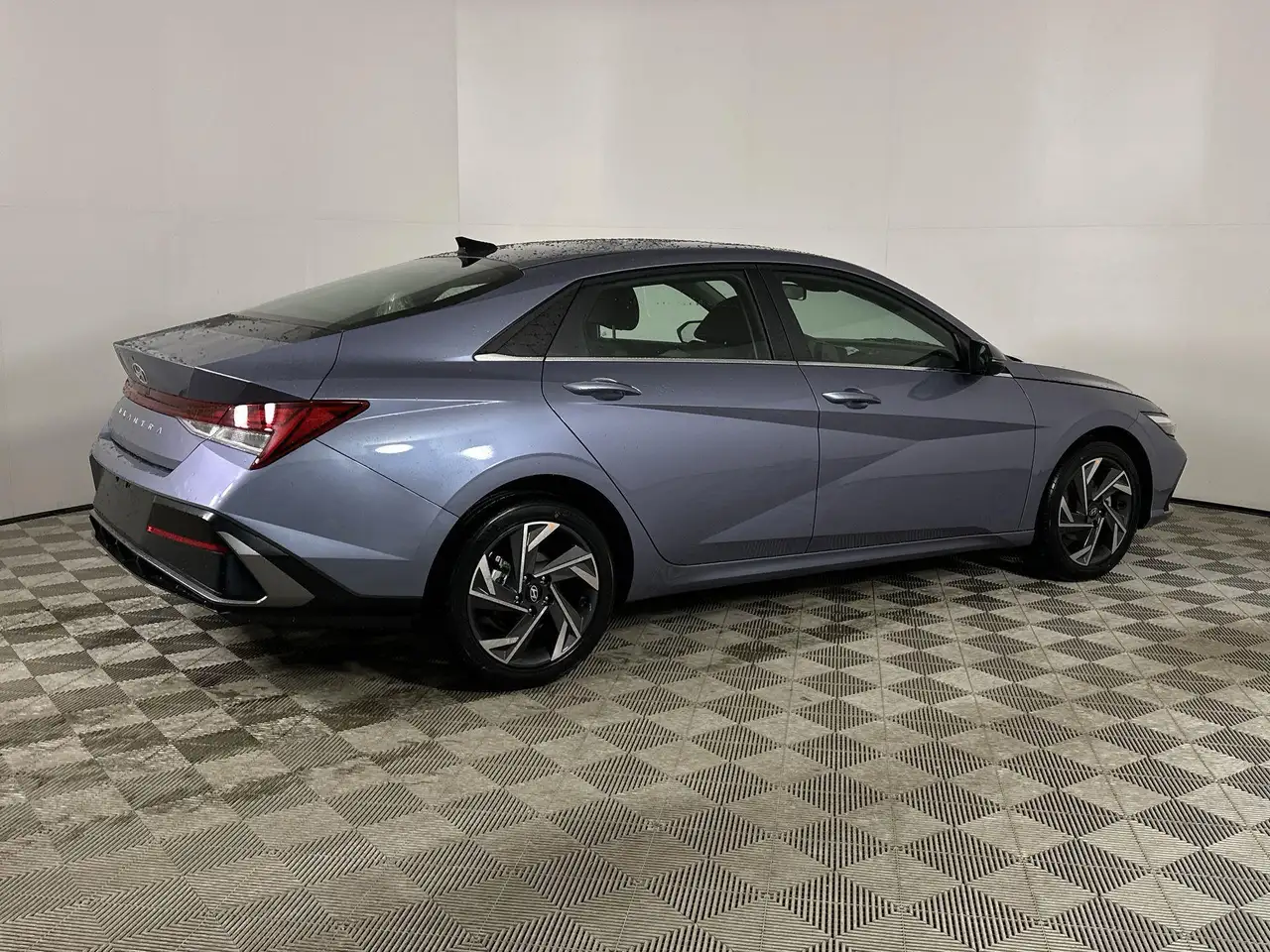 Hyundai ELANTRA снимка Hyundai ELANTRA