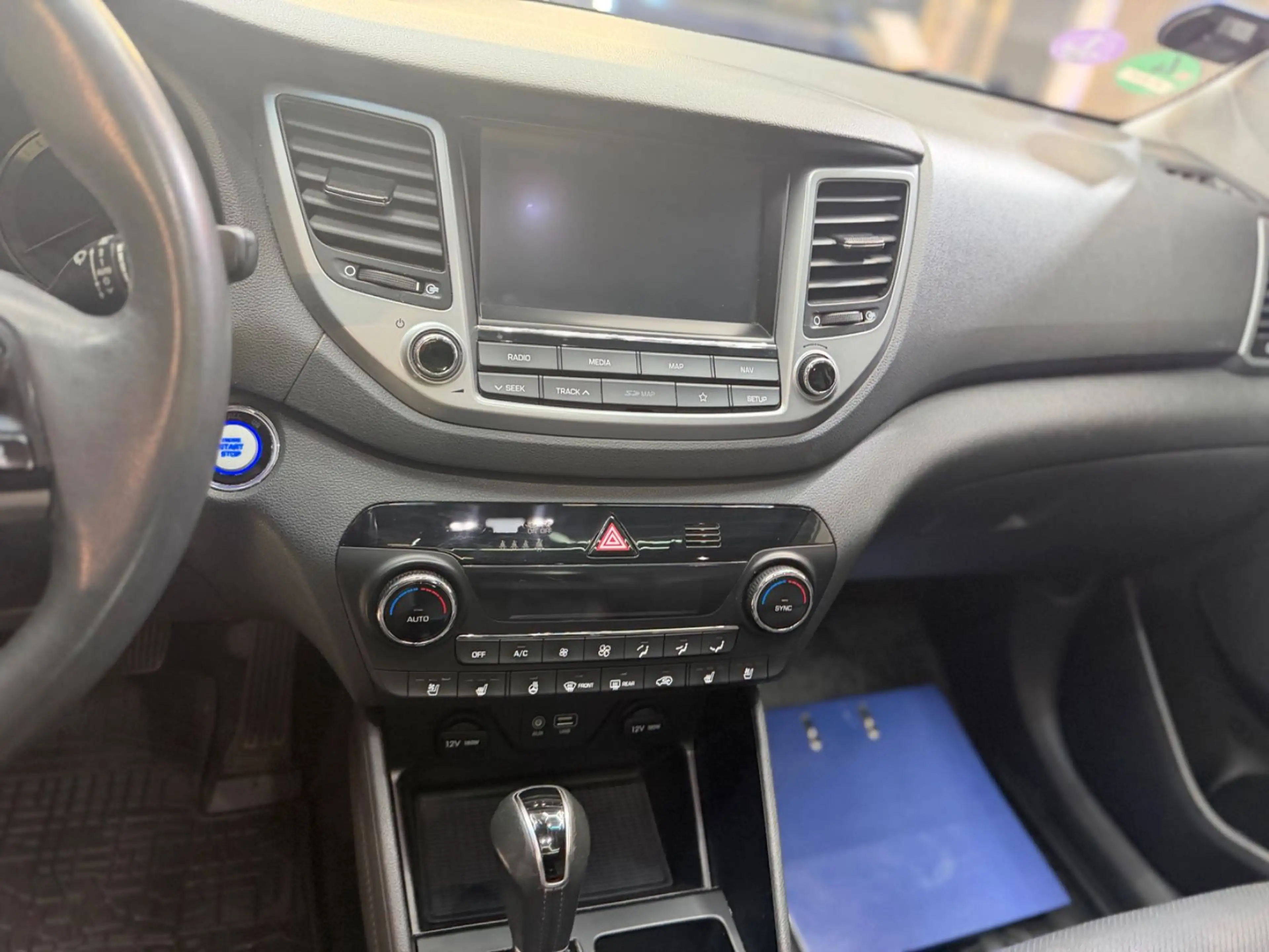 Hyundai TUCSON Premium 4WD Panorama LED Kamera AHK — photo 15