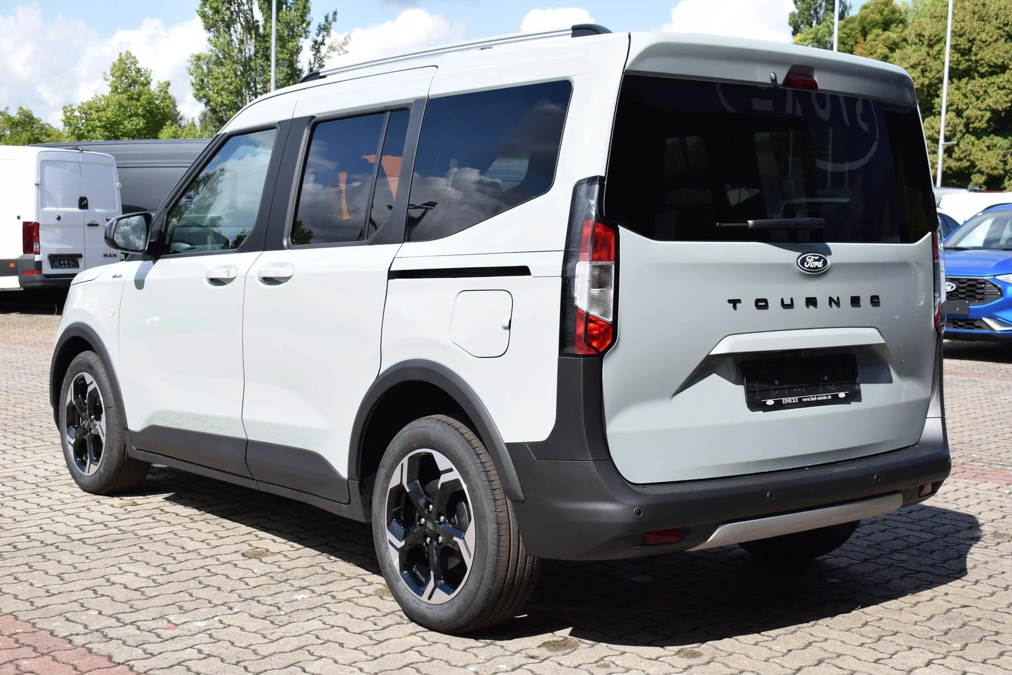 Ford Tourneo Courier Active ACC Kamera NAVI 5J. Garantie — photo 7