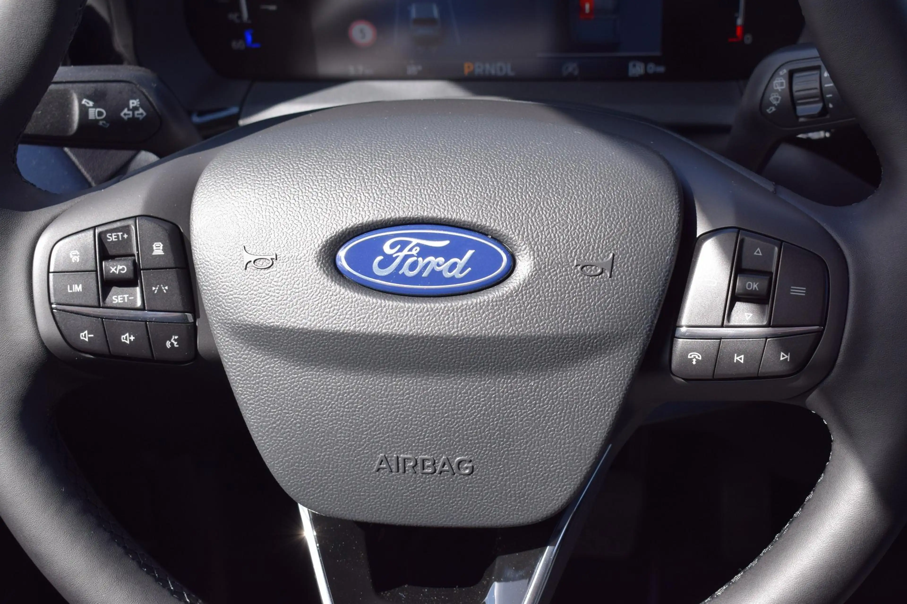 Ford Tourneo Courier Active ACC Kamera NAVI 5J. Garantie — photo 10