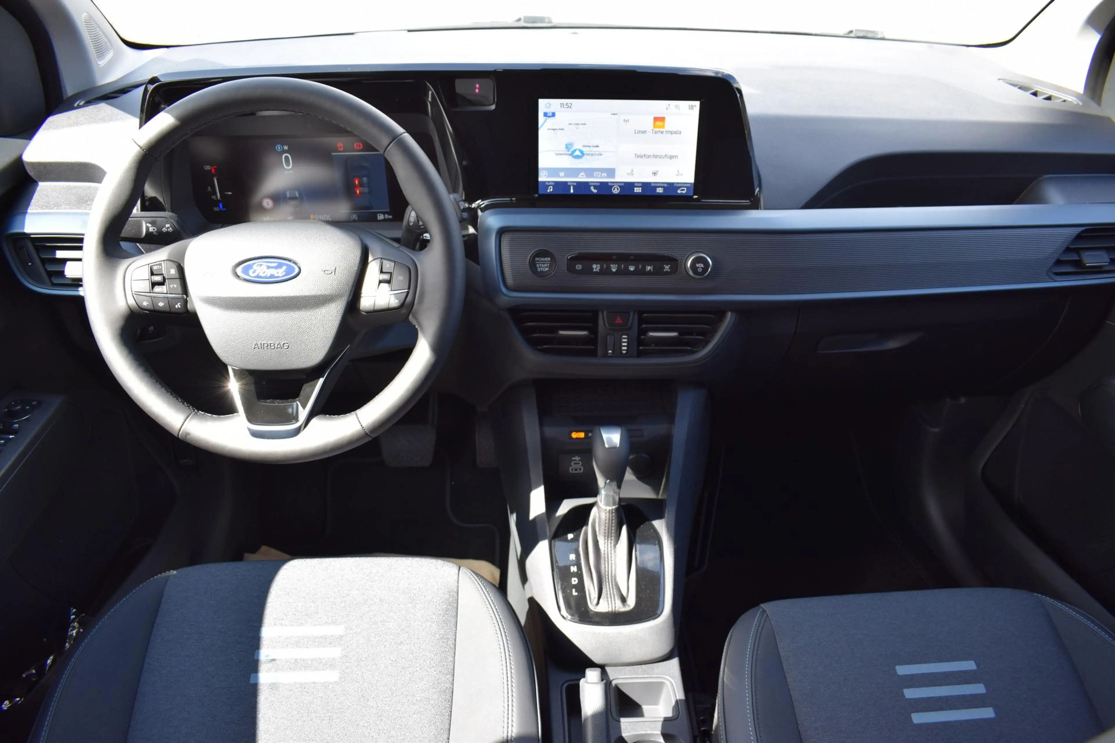 Ford Tourneo Courier Active ACC Kamera NAVI 5J. Garantie — photo 9