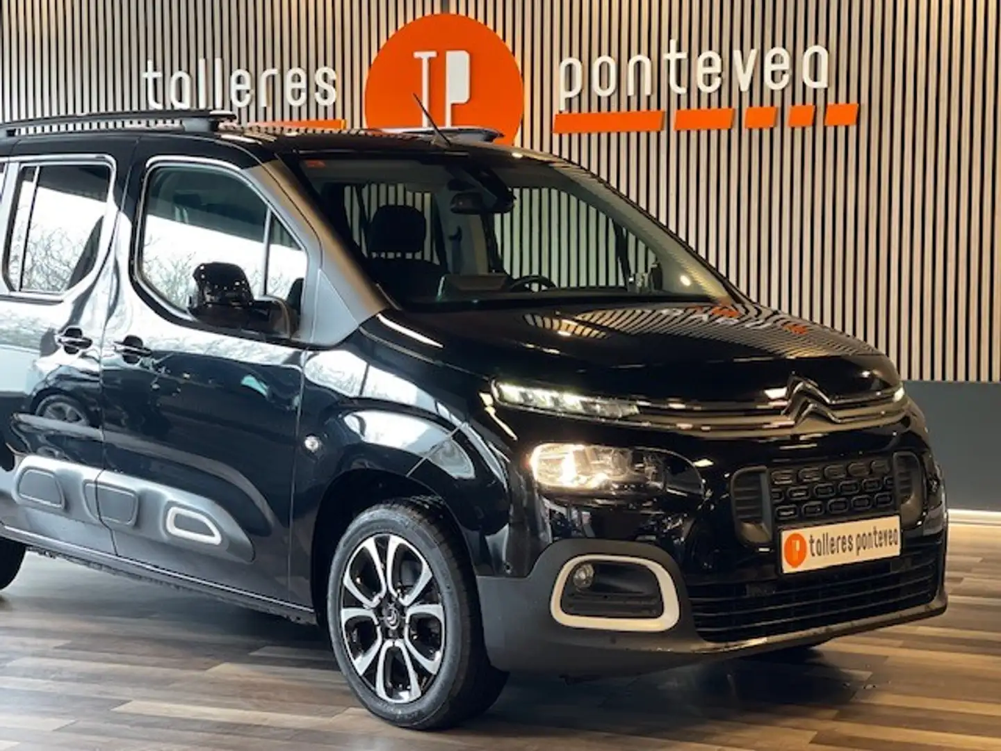 Citroen Berlingo BlueHDi S&S Talla M Shine 130 Negro - 2