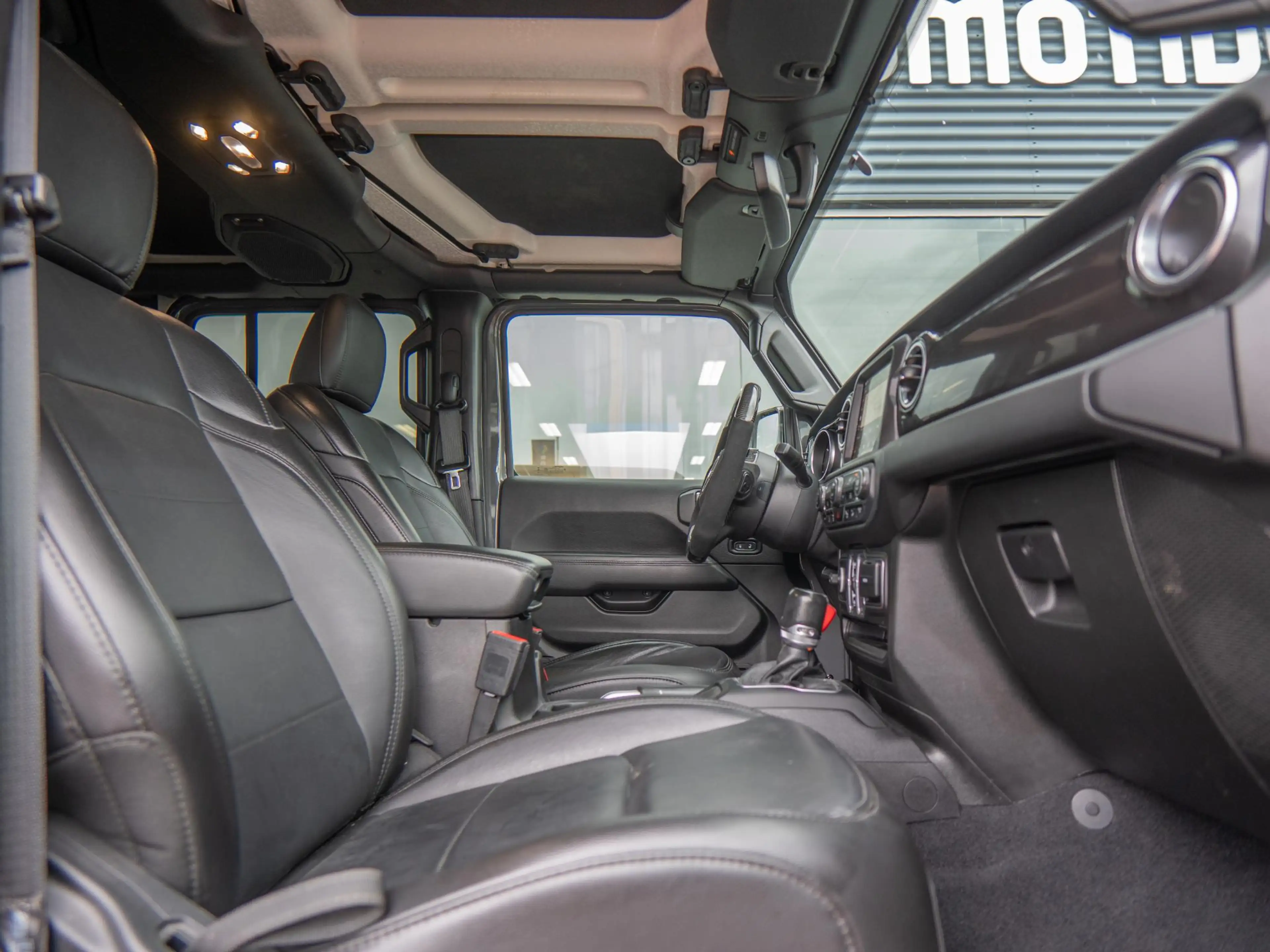 Jeep Wrangler Unlimited 2.2D Sahara | Nette staat | Grijs kentek — photo 37
