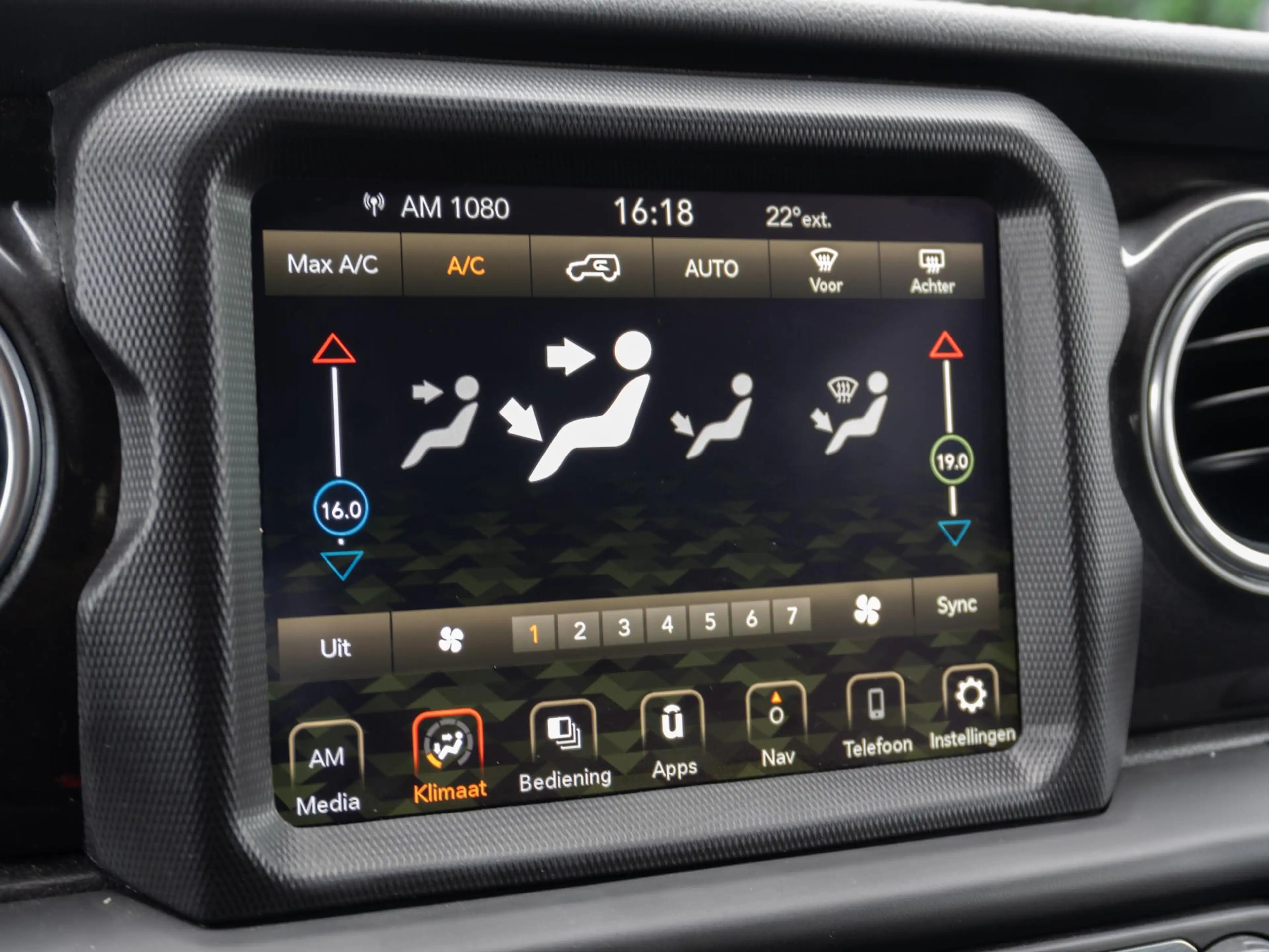 Jeep Wrangler Unlimited 2.2D Sahara | Nette staat | Grijs kentek — photo 31
