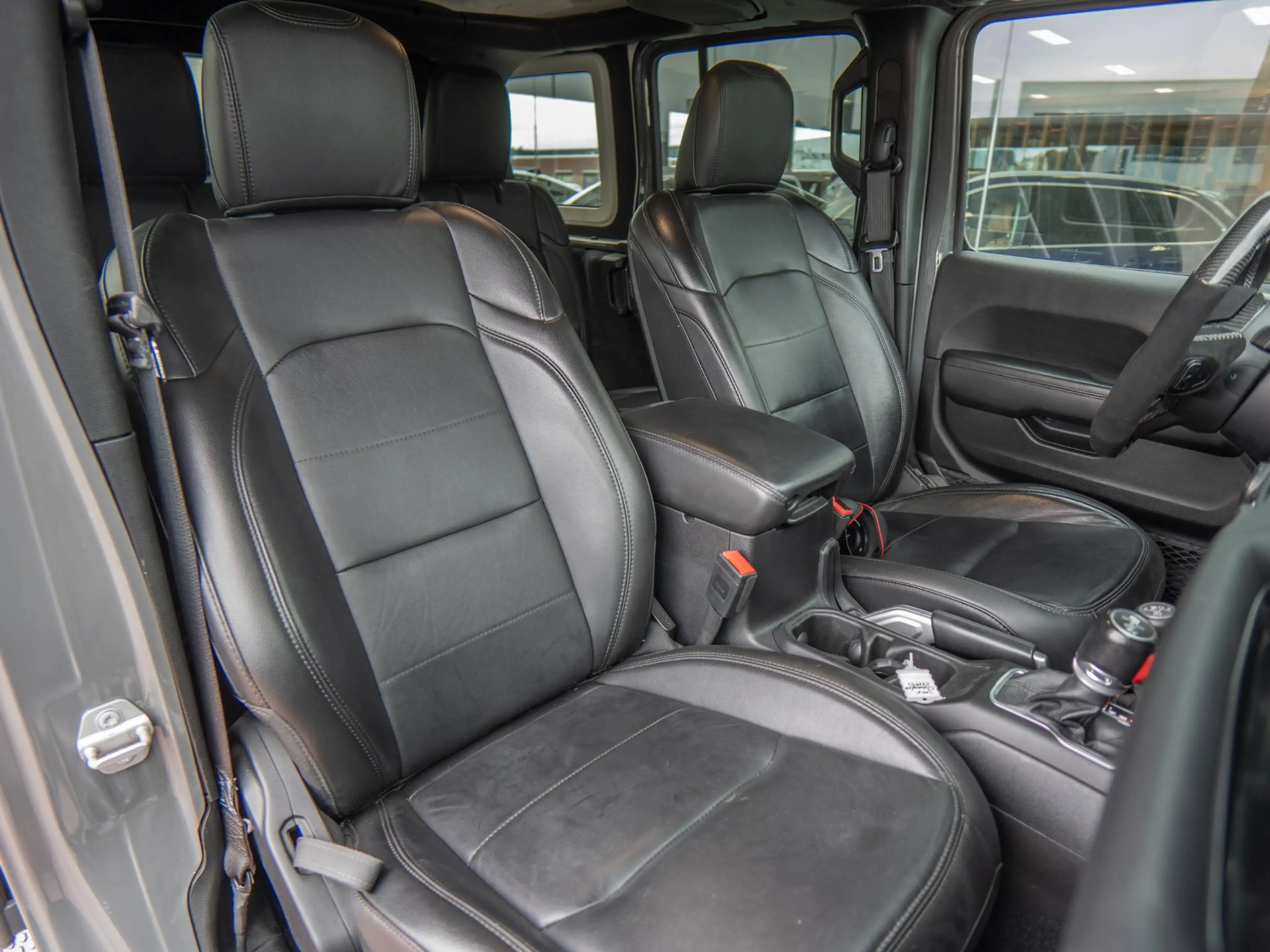Jeep Wrangler Unlimited 2.2D Sahara | Nette staat | Grijs kentek — photo 38