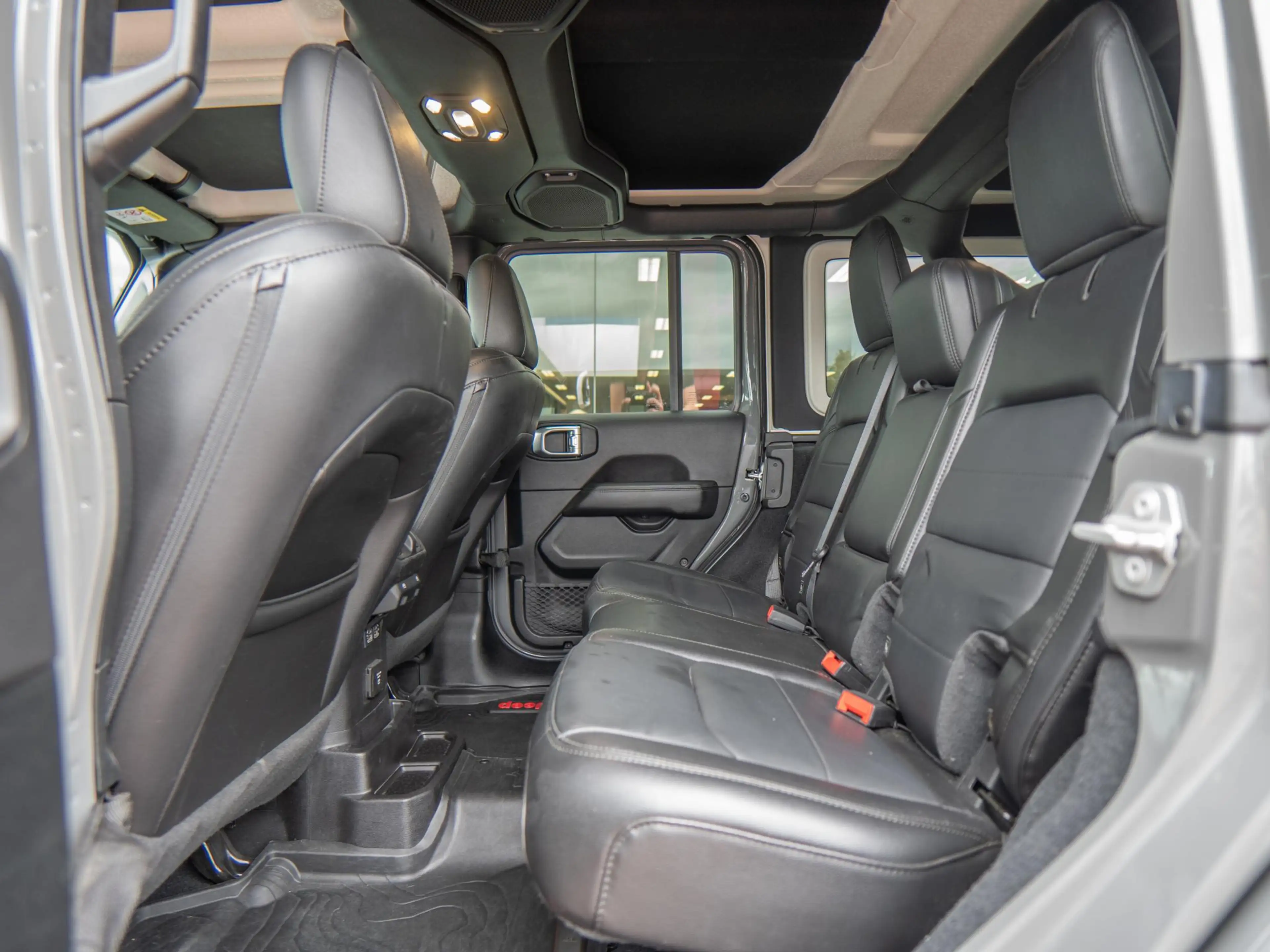Jeep Wrangler Unlimited 2.2D Sahara | Nette staat | Grijs kentek — photo 23