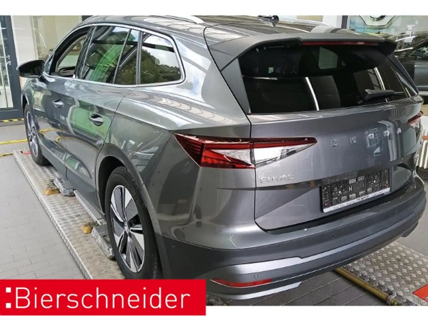 Skoda Enyaq 80 Lodge PANO AHK KAMERA WÄRMEP Grau - 2