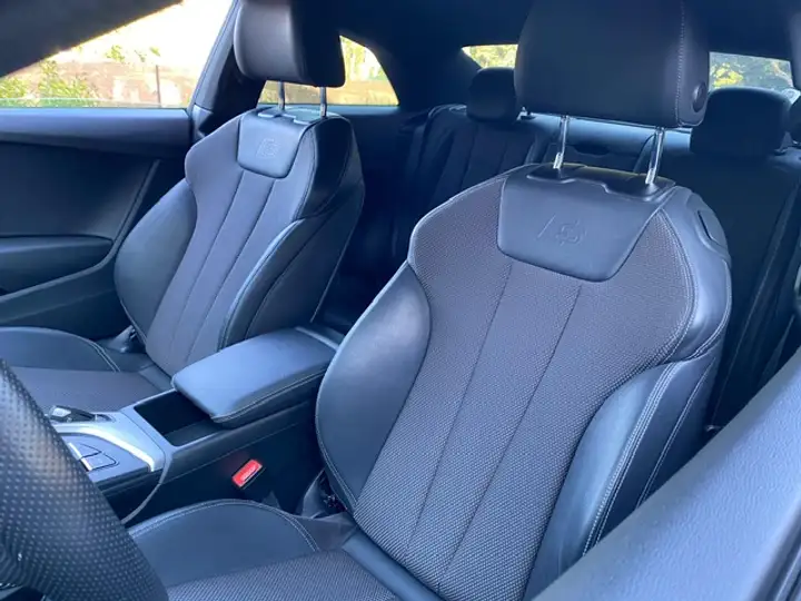 Audi A5 Coupé 2.0 TFSI 2018, foto 6