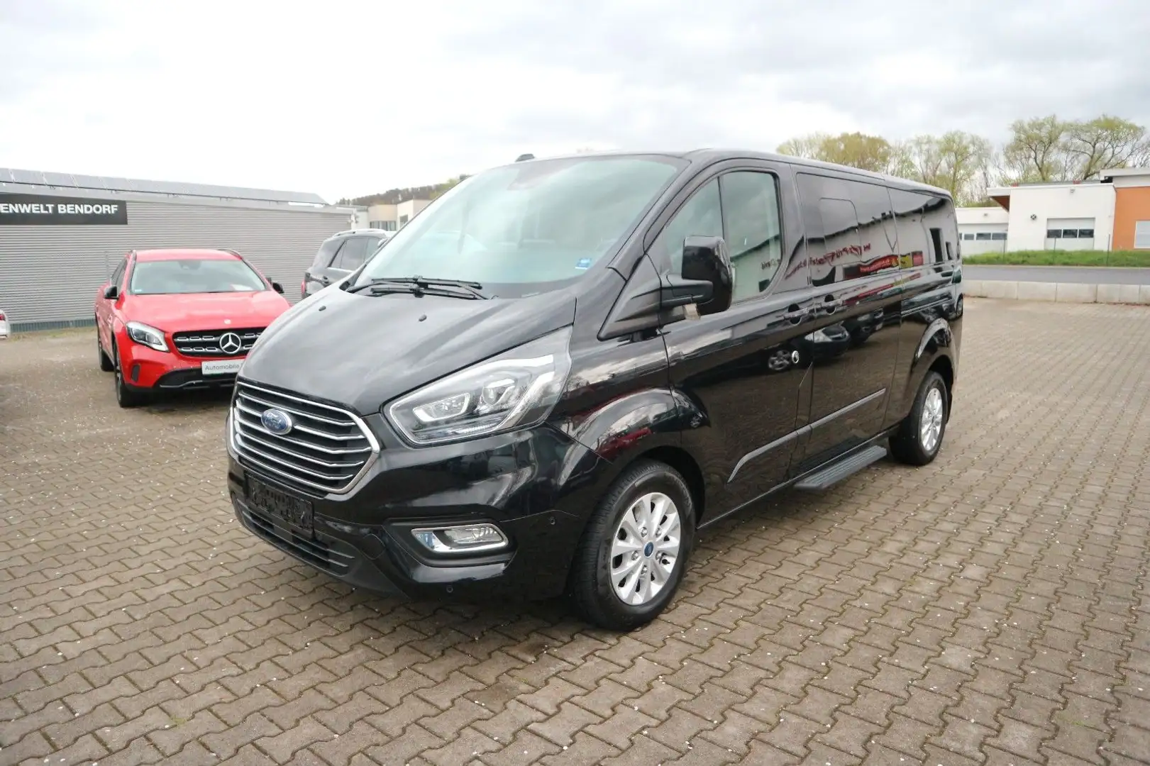 Ford Transit Custom 2.0 TDCI L2 Titanium X*9-Sitzer* Noir - 1