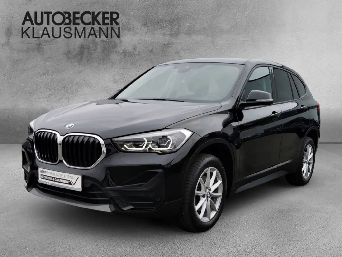 BMW X1 sDrive 18d ADVANTAGE AUTOMATIK NAVI PDC LED DAB Zwart - 1