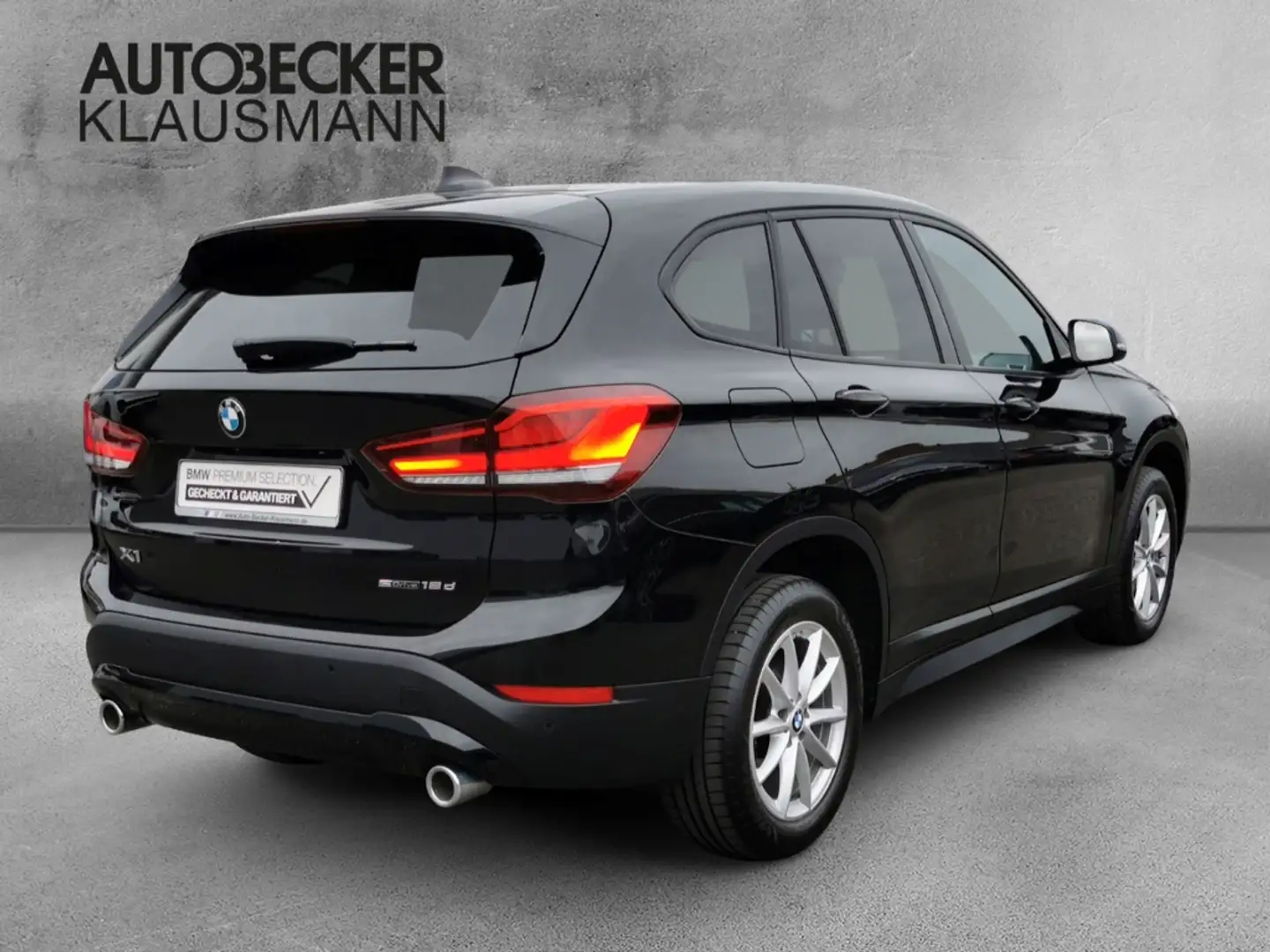 BMW X1 sDrive 18d ADVANTAGE AUTOMATIK NAVI PDC LED DAB Zwart - 2