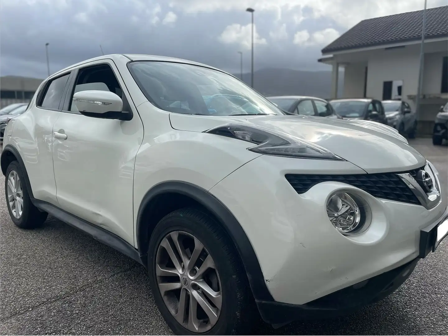 Nissan Juke 1.5DCI VISIA 110CV Weiß - 1