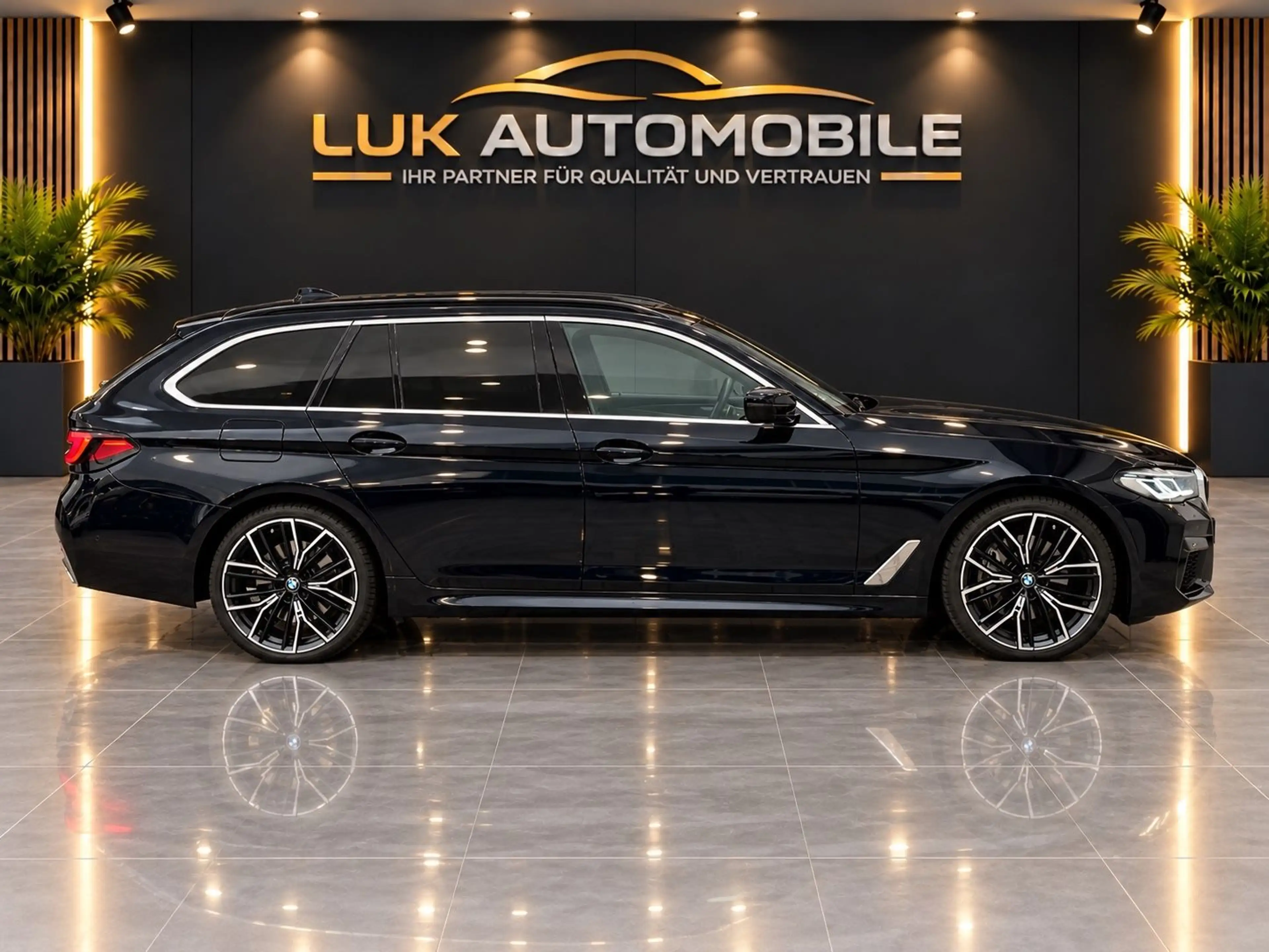 BMW 540 d xDrive M Sport*Individual*SoftCl*Pano*H&K — photo 4