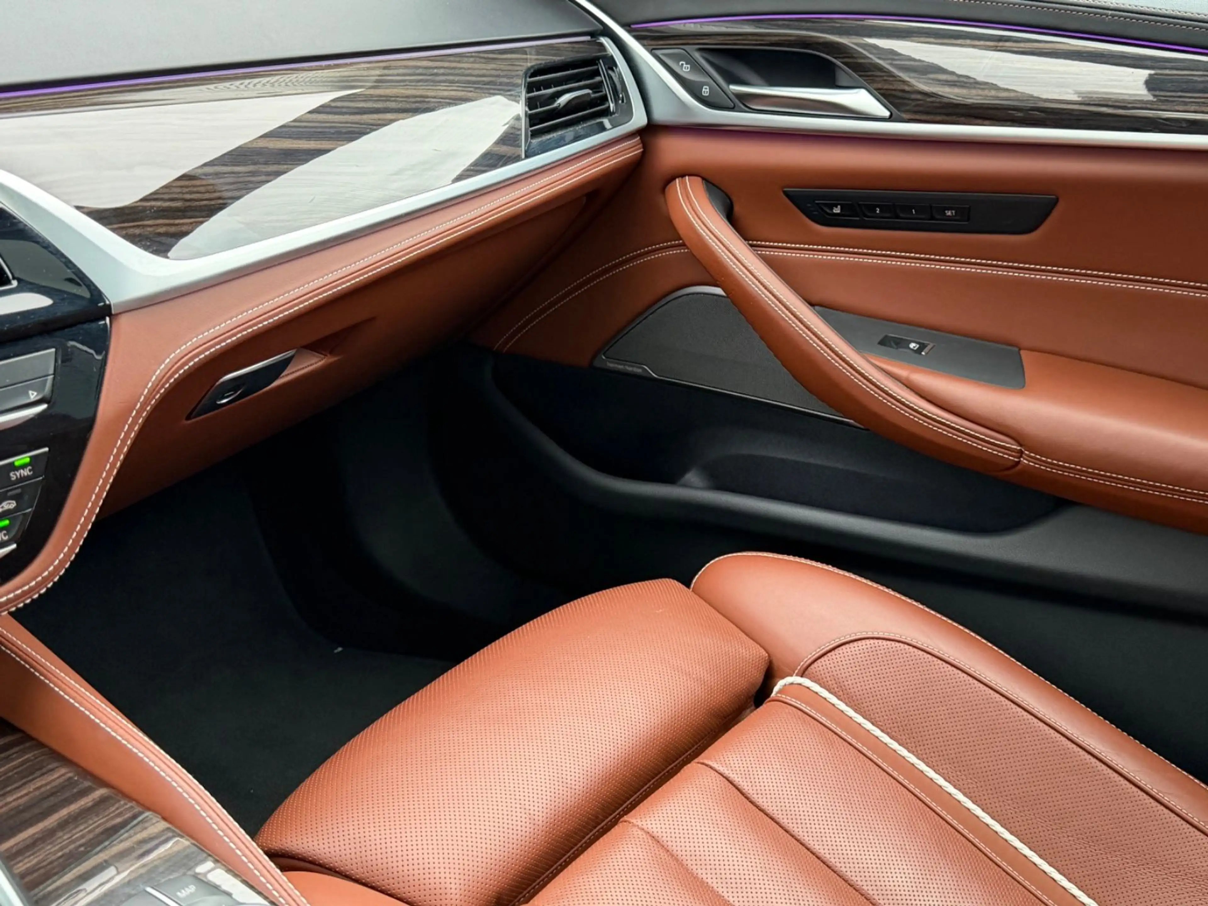 BMW 540 d xDrive M Sport*Individual*SoftCl*Pano*H&K — photo 11