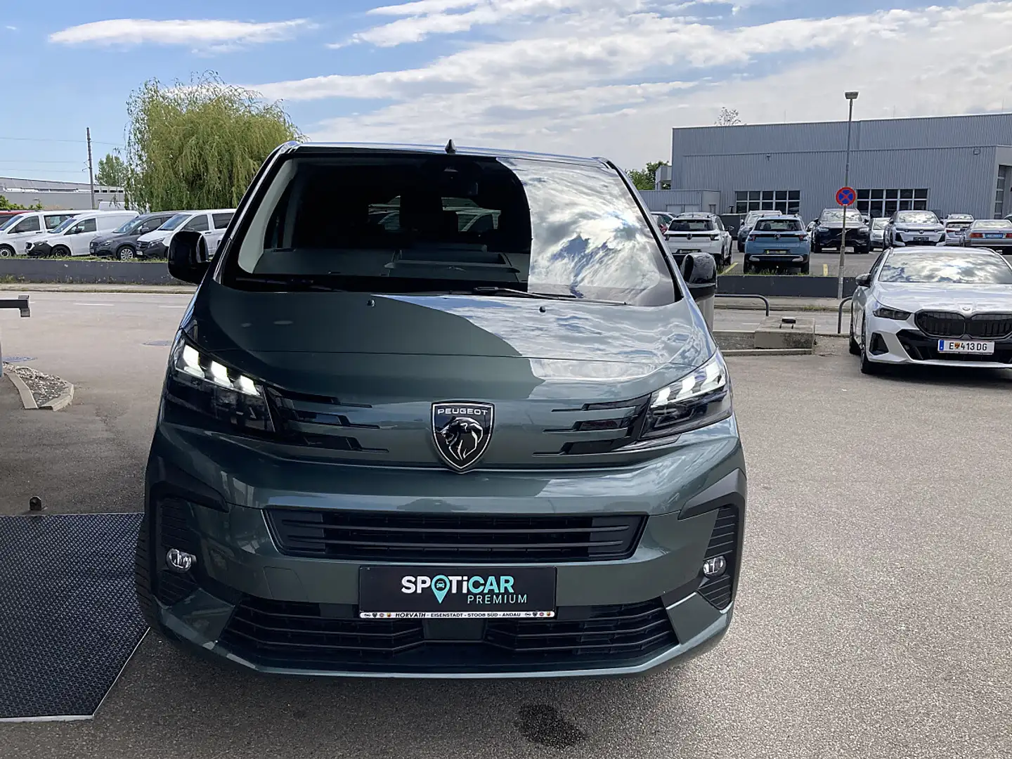 Peugeot Traveller Business BlueHDi 180 Lang EAT8!TOP AKTION! Grün - 2