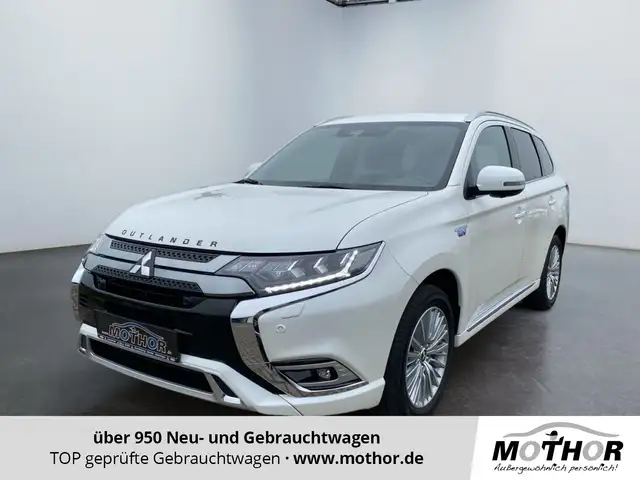 Mitsubishi Outlander Top 2.4 PHEV ACC+PDC+KAM360+NAVI+USB