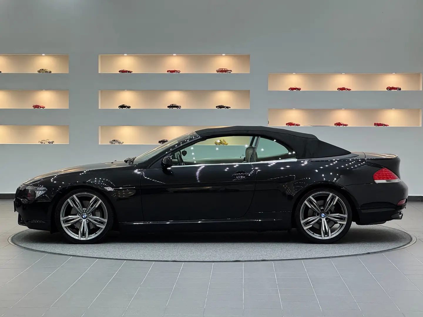 BMW 650 CI *HUD*Nachtsichtkamera*Keyless* Noir - 2