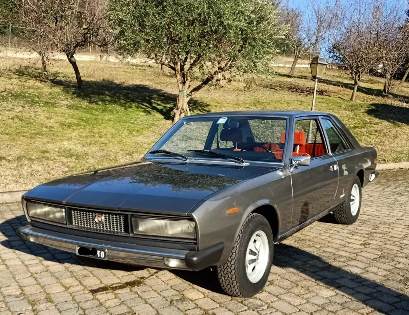 Fiat 130 Coupe' Automatic Gri - 1