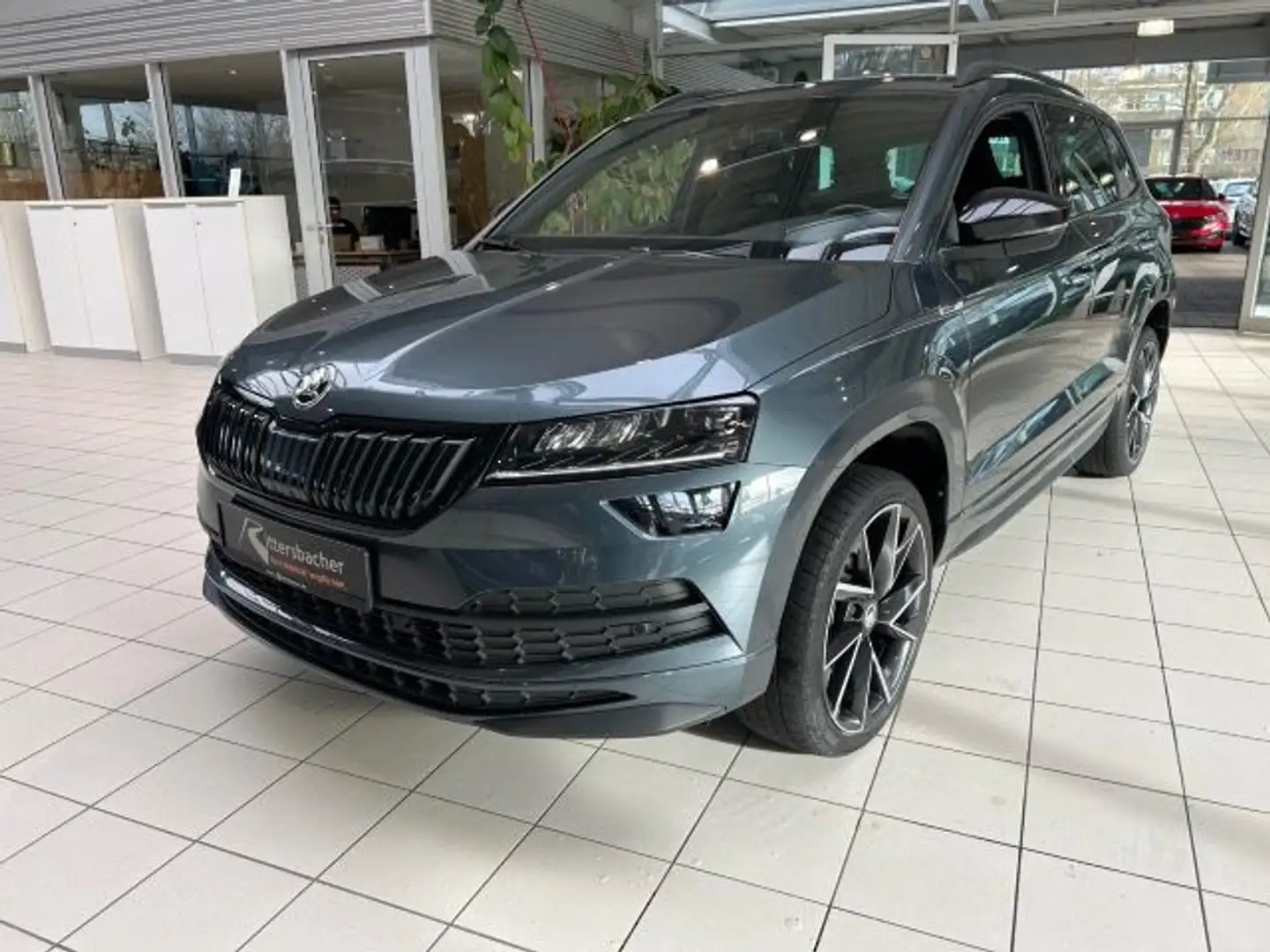 Skoda Karoq Sportline 1.5 TSI DSG Navi Canton PDC Grau - 2