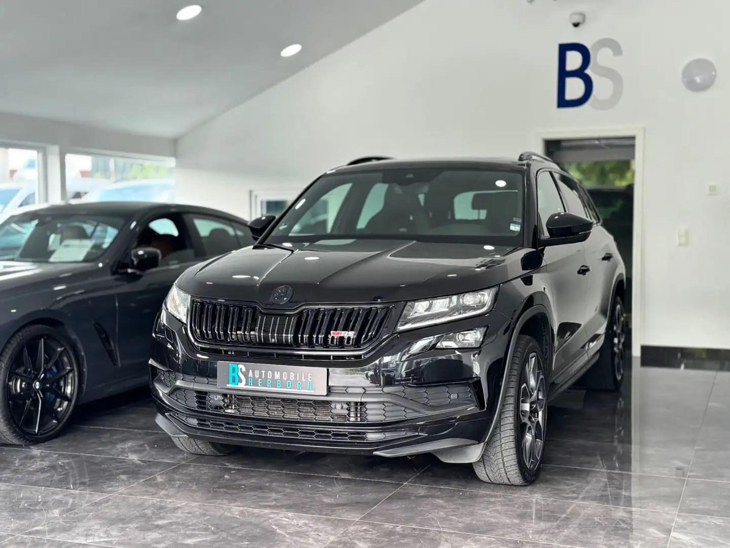 Skoda Kodiaq RS 4x4/7Sitzer/360°/Pano/Canton/AHK/LED Schwarz - 2