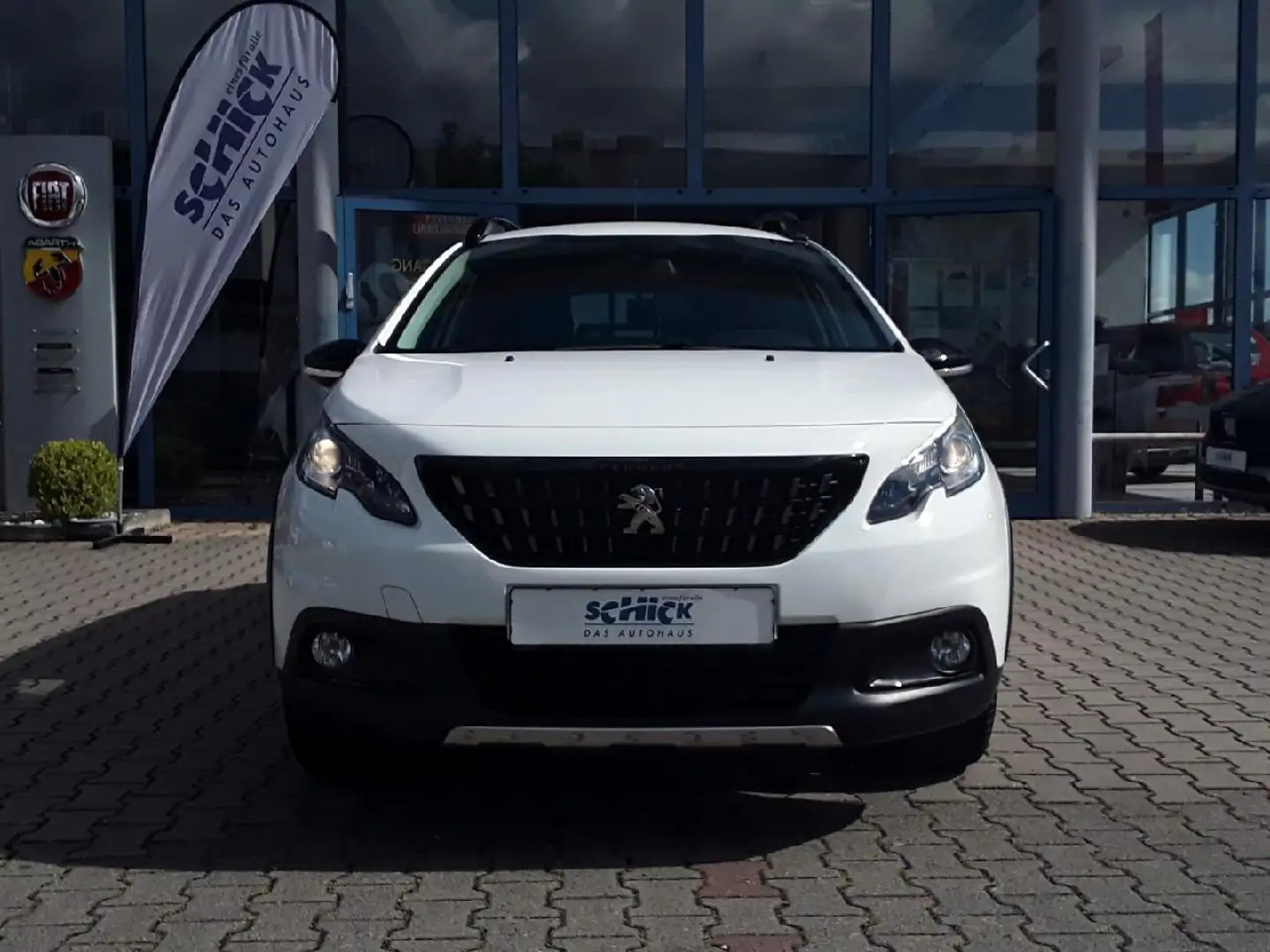 Peugeot 2008 2008 1.2 PureTech Allure GT-Line Weiß - 2