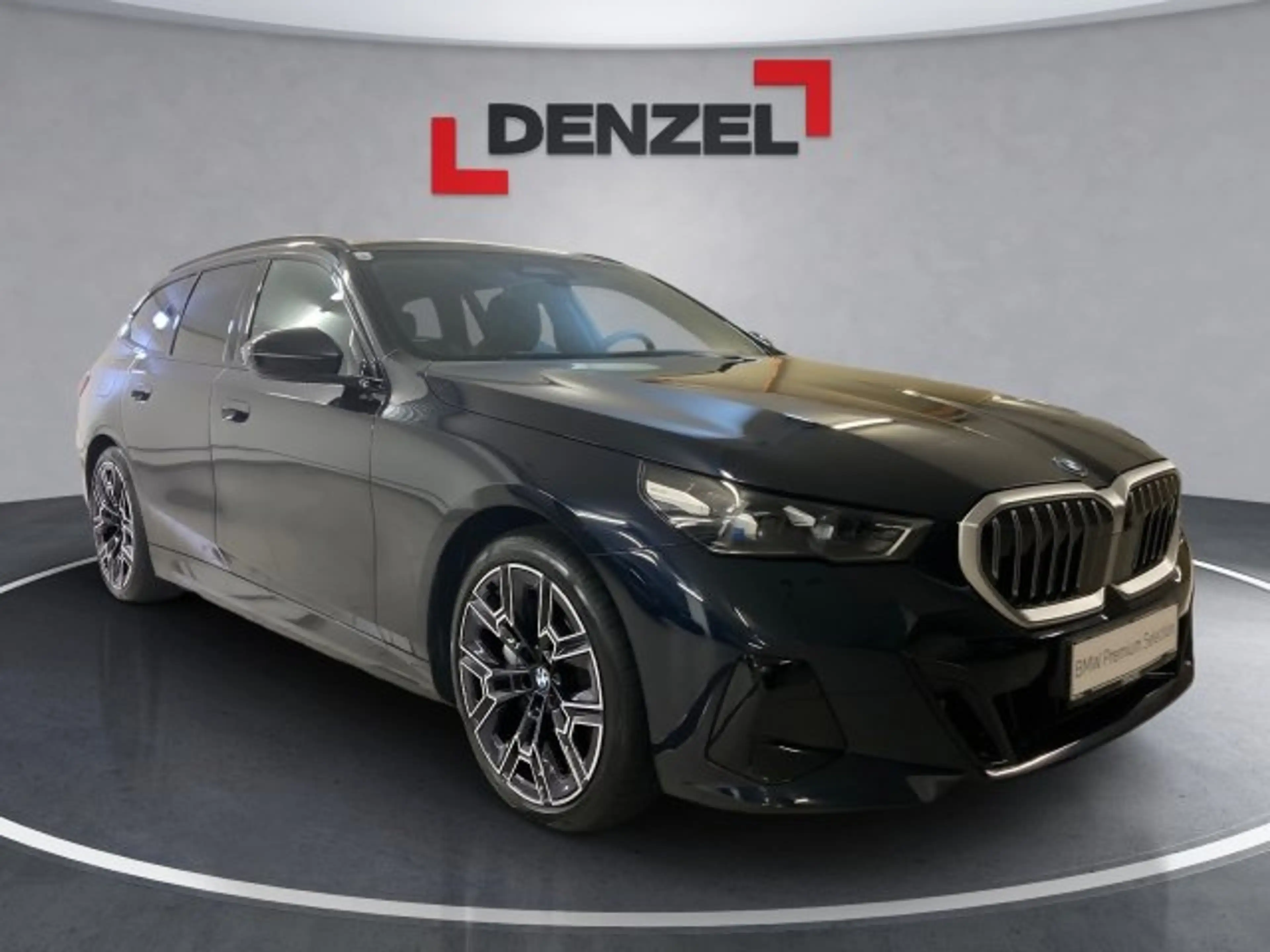 BMW i5 xDrive40 Touring — photo 12