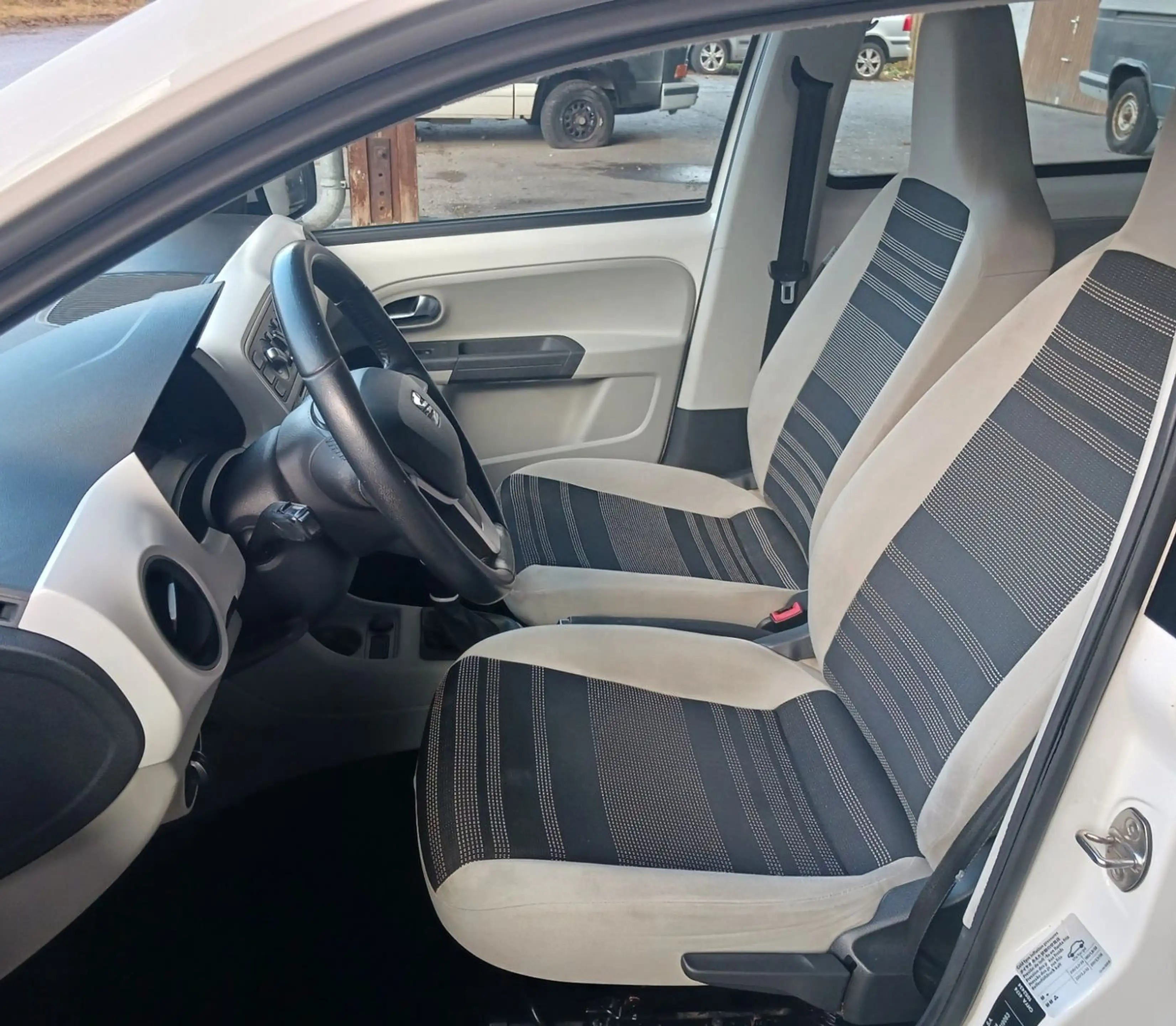 SEAT Mii 1.0 TSI 44 kW Style Klima,4-türig,Alu,PDC — photo 8
