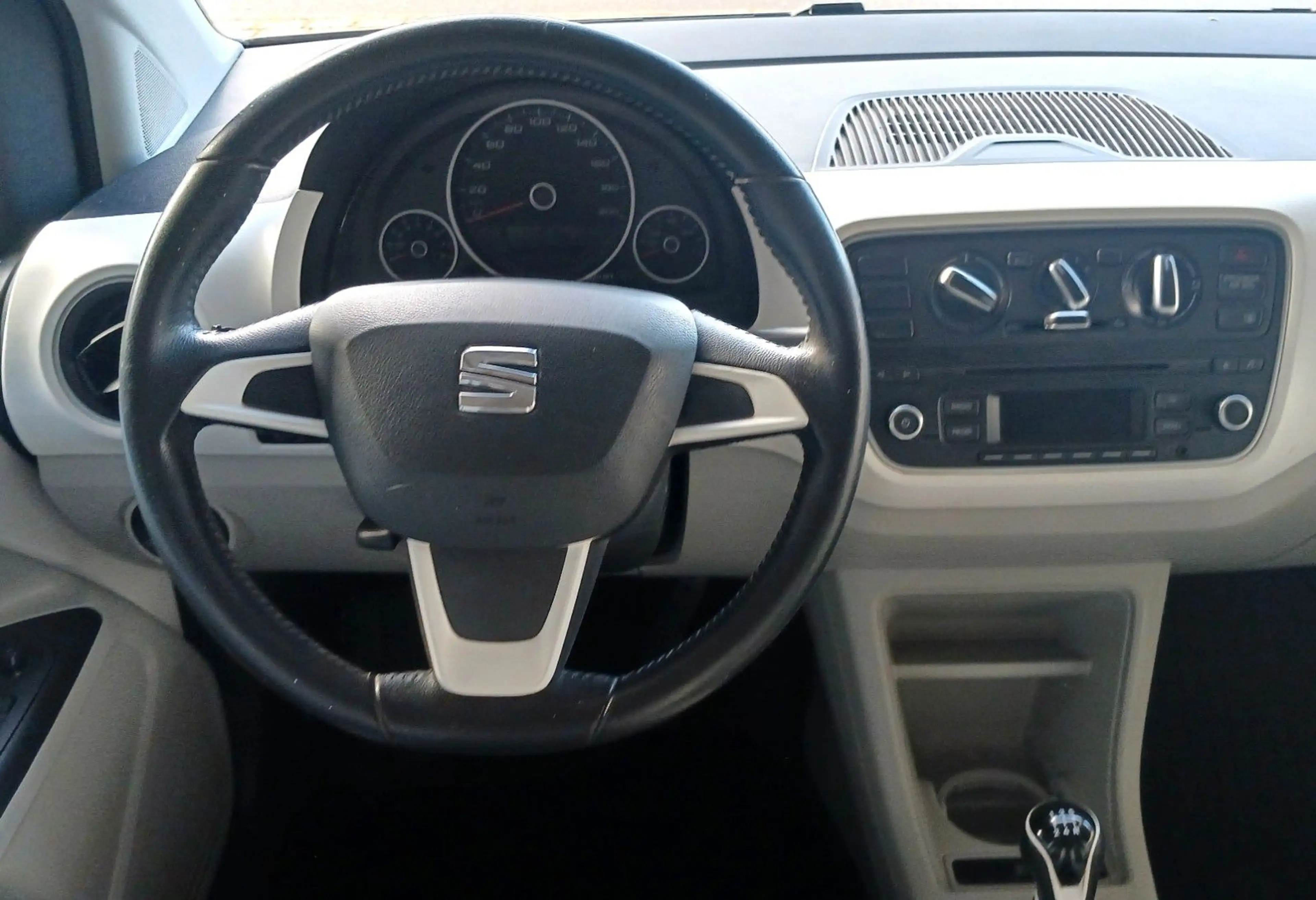 SEAT Mii 1.0 TSI 44 kW Style Klima,4-türig,Alu,PDC — photo 13