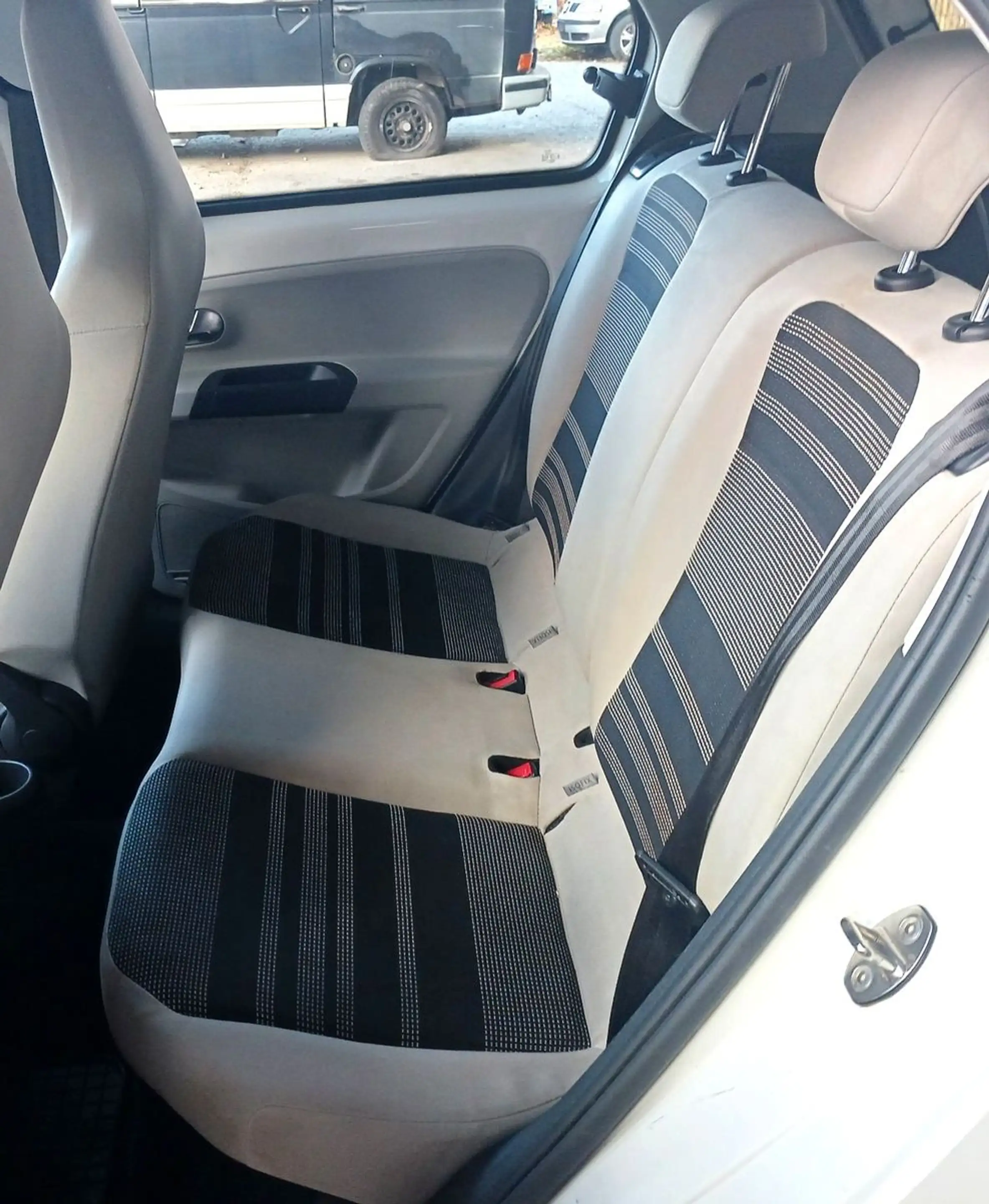 SEAT Mii 1.0 TSI 44 kW Style Klima,4-türig,Alu,PDC — photo 9