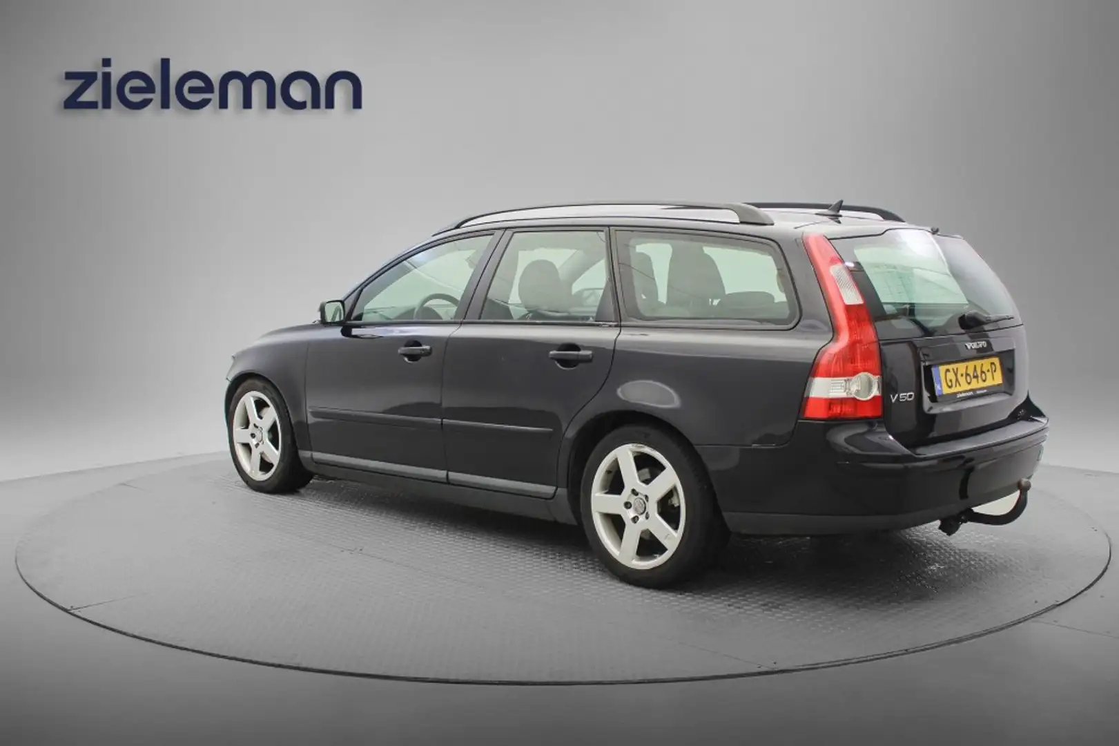 Volvo V50 2.4 - Clima, Trekhaak, Stoelverwerwaming Noir - 2