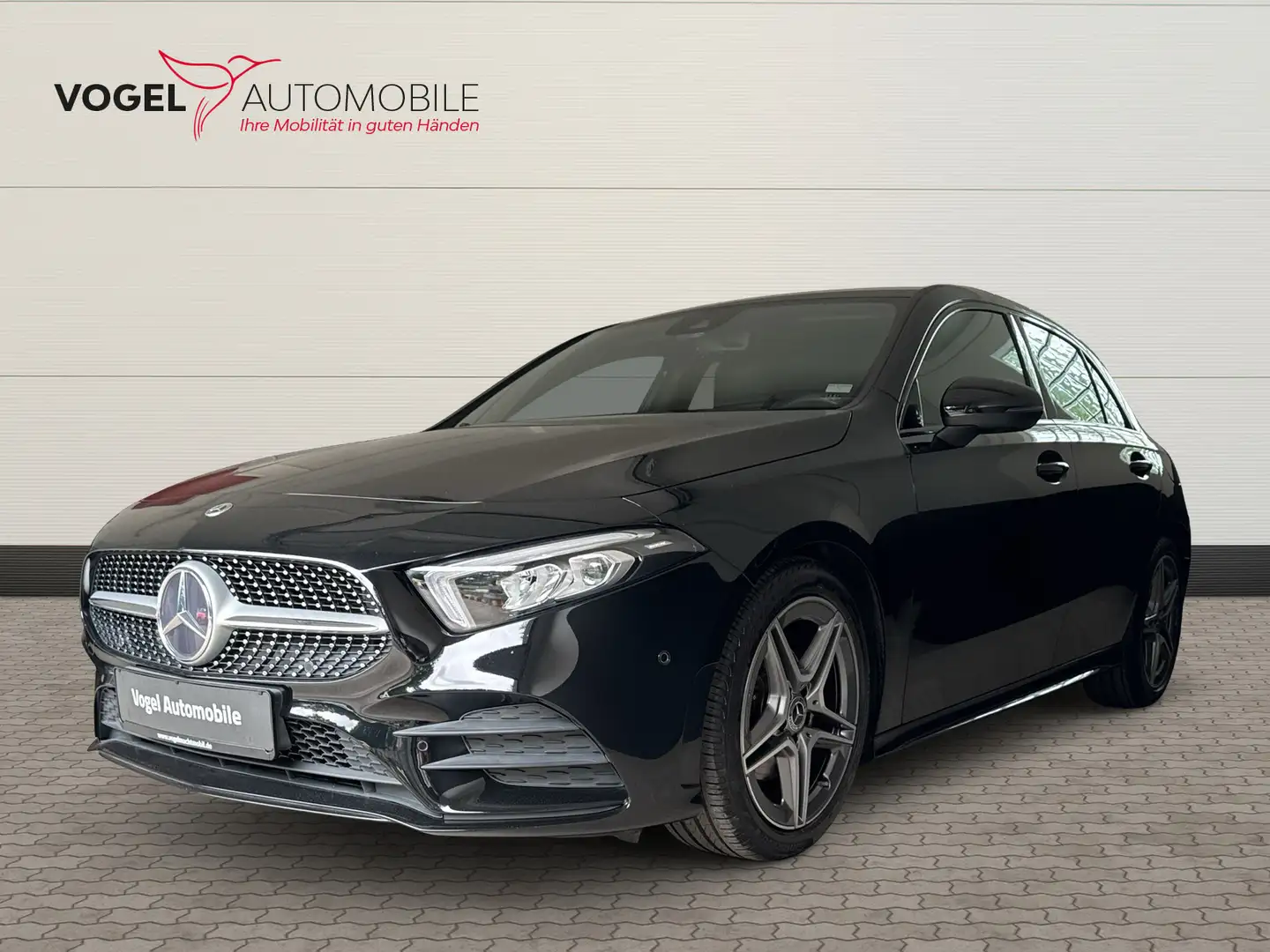 Mercedes-Benz A 200 AMG-Line +Navi+LED+Virtual+PDC+ Zwart - 1