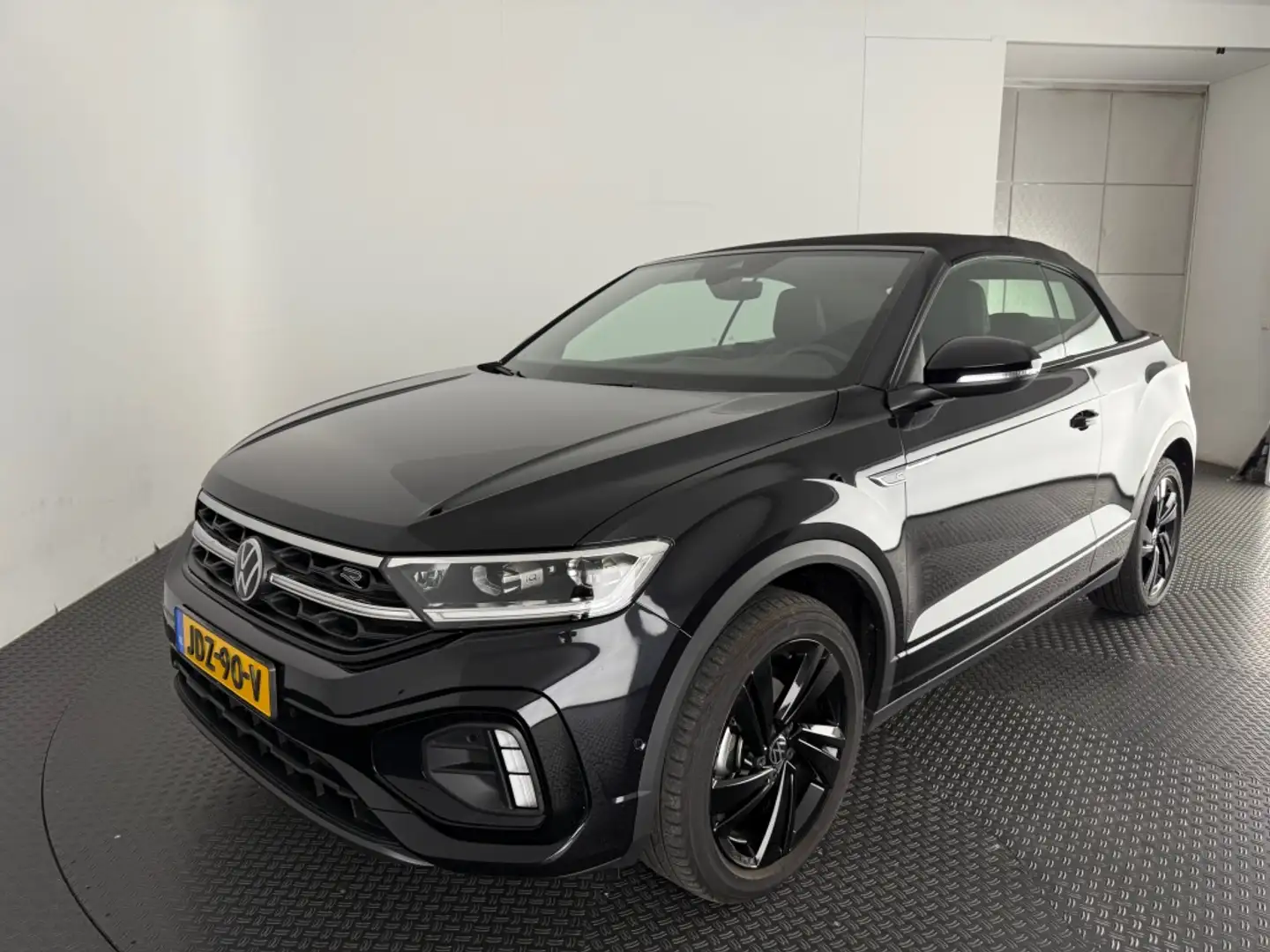 Volkswagen T-Roc Cabrio 1.5 TSI R-Line Leer/navi/adap.cruise/winter Noir - 1