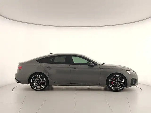 Audi A5 view 6