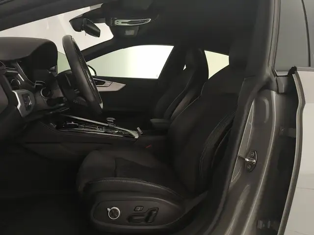 Audi A5 view 9