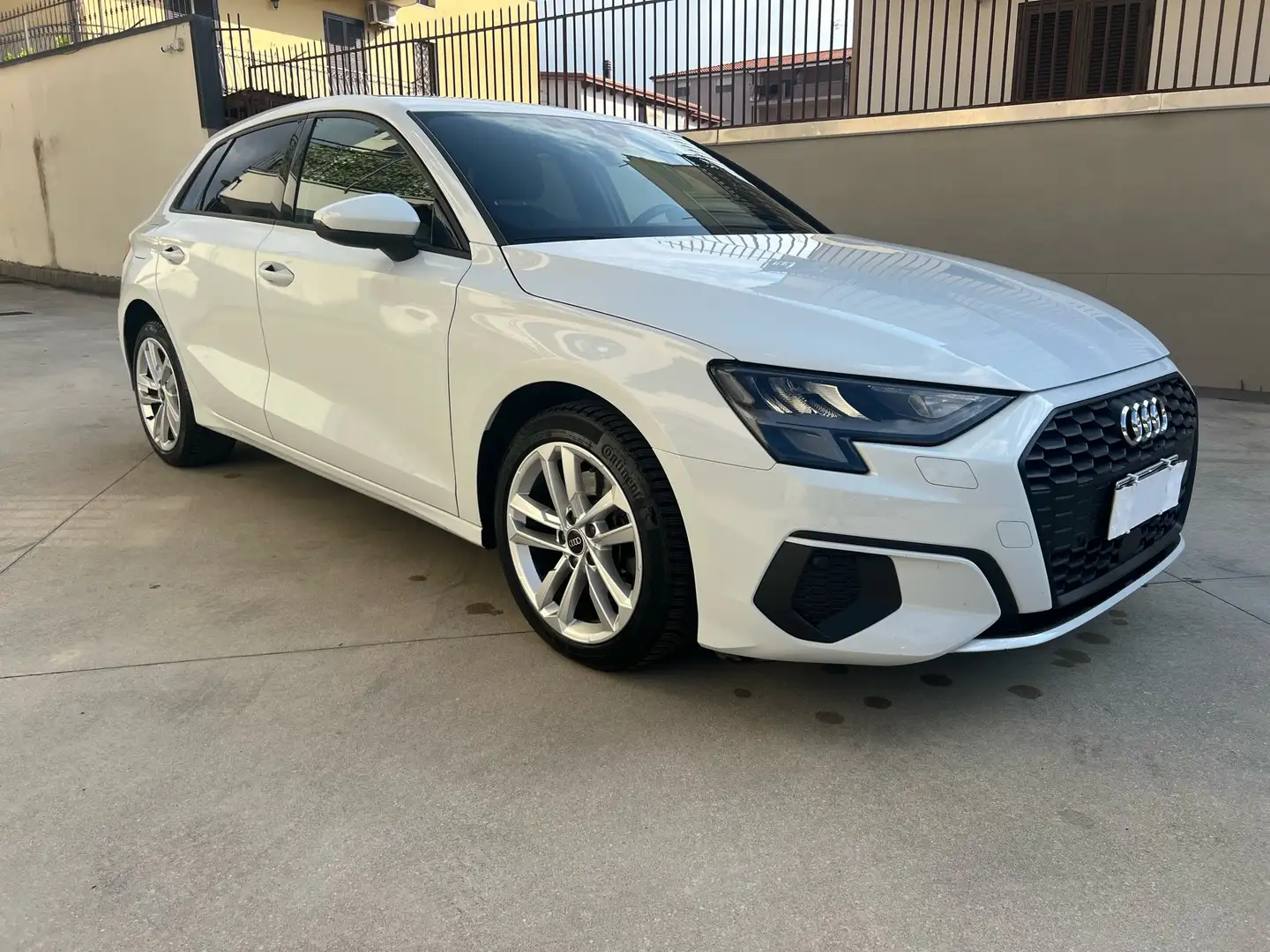 Audi A3 Sportback 35 2.0 tdi 150cv s-tronic 7m Blanc - 1