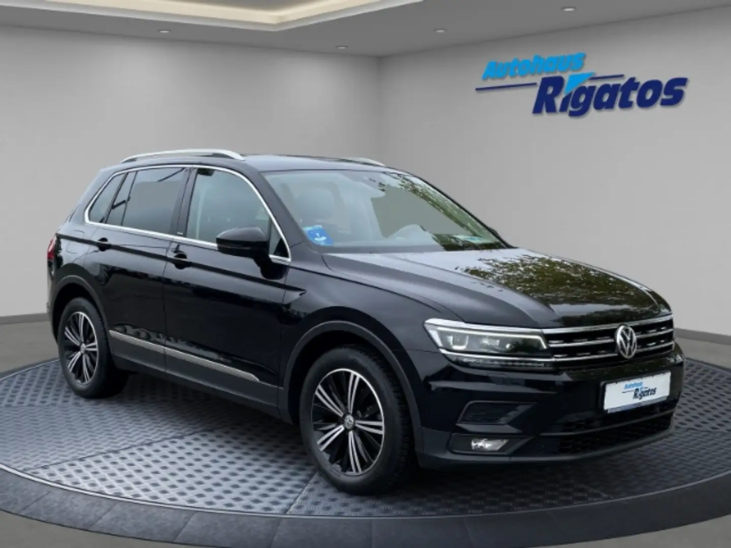 Volkswagen Tiguan 1.5 TSI IQ.Drive AHK, Navi, Sitzheizung, Tempomat Schwarz - 1