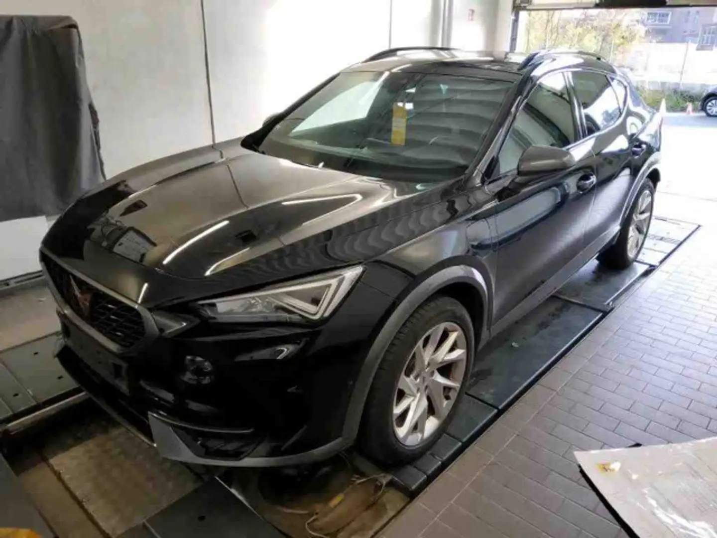 CUPRA Formentor 1.4 e-Hybrid DSG *ACC*NAV*R-CAM*SHZ* Schwarz - 1