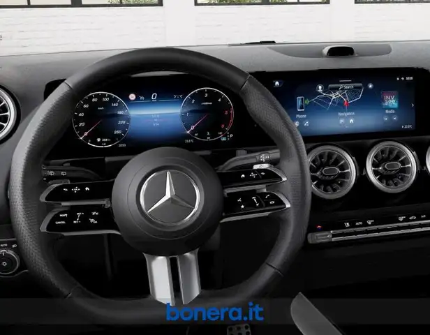 Mercedes-Benz Gla Class view 5