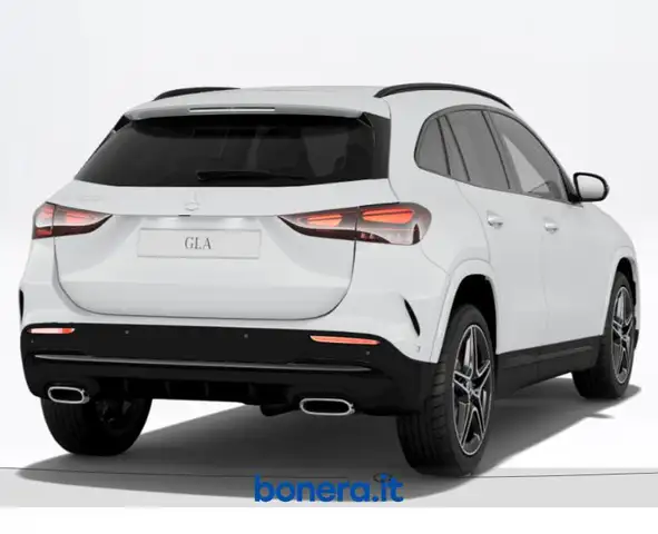 Mercedes-Benz Gla Class view 3